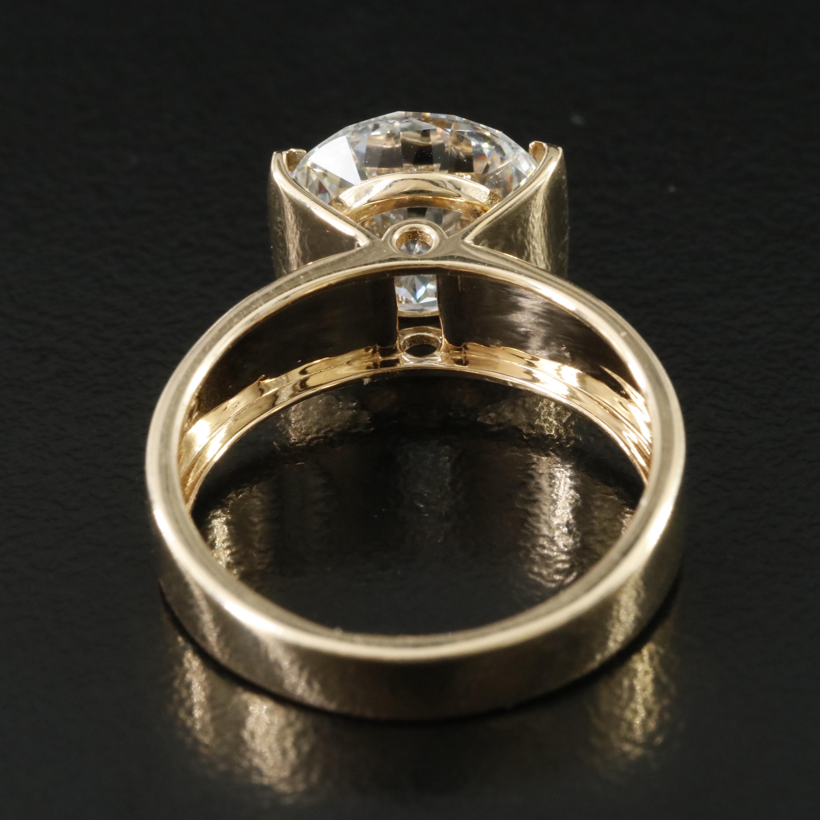 18K 4.03 CT Lab Grown Diamond Solitaire Ring with IGI Report