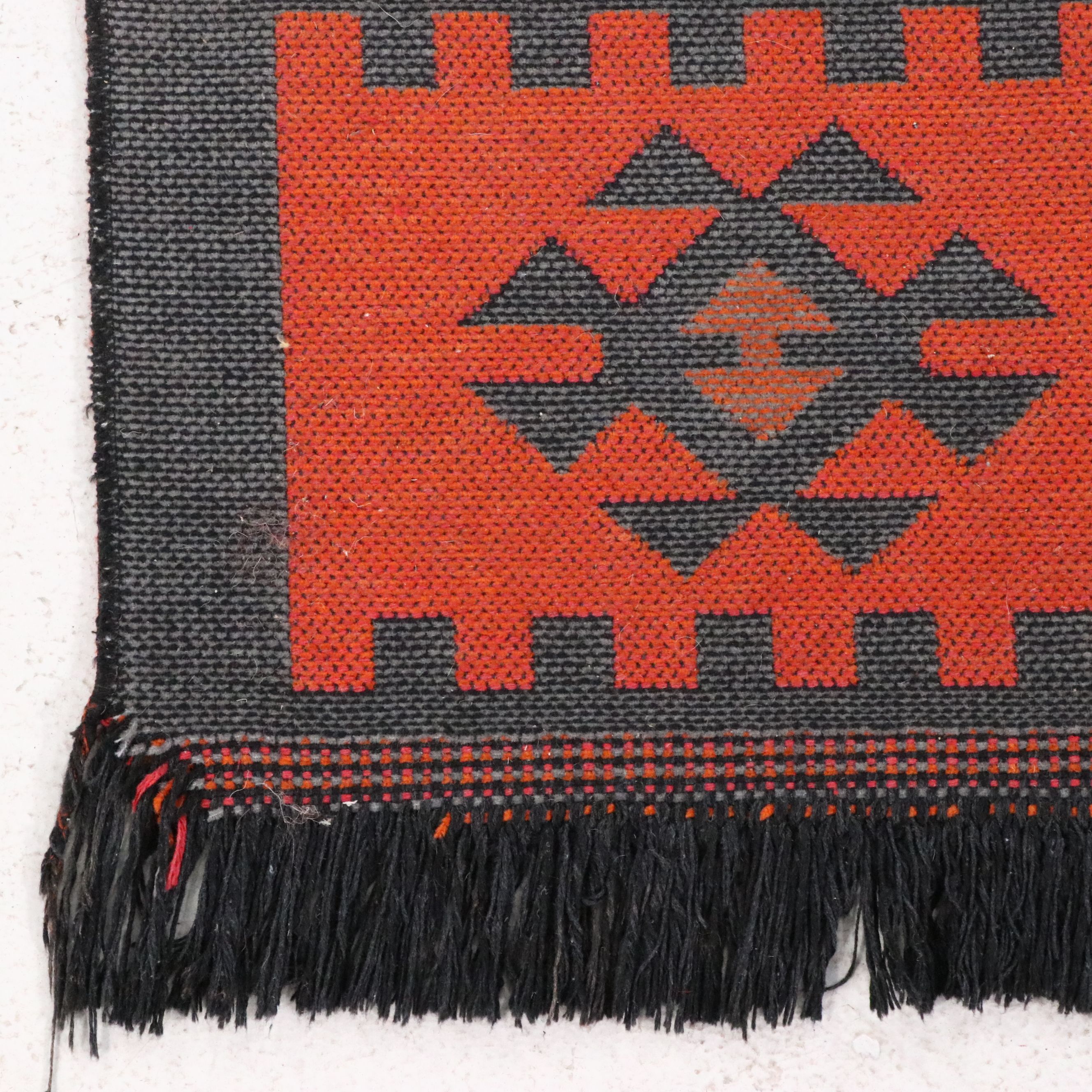 3'8 x 5'11 Machine Made Turkish Kilim Style Area Rug