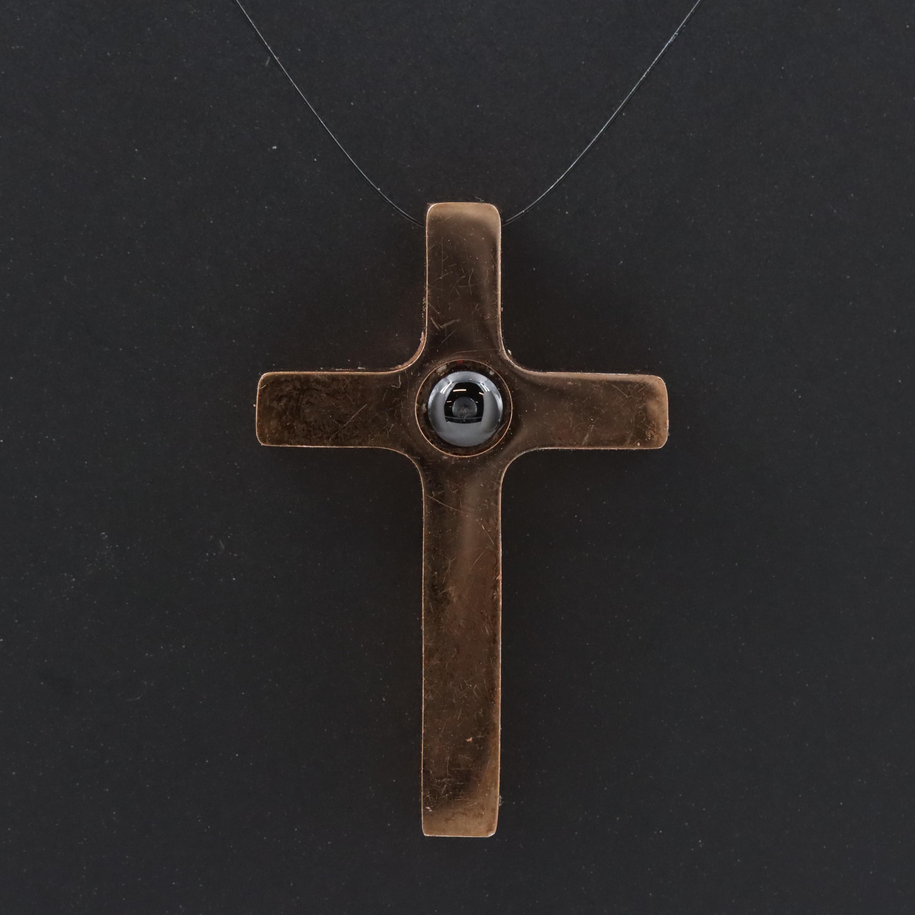 Stanhope Cross Pendant