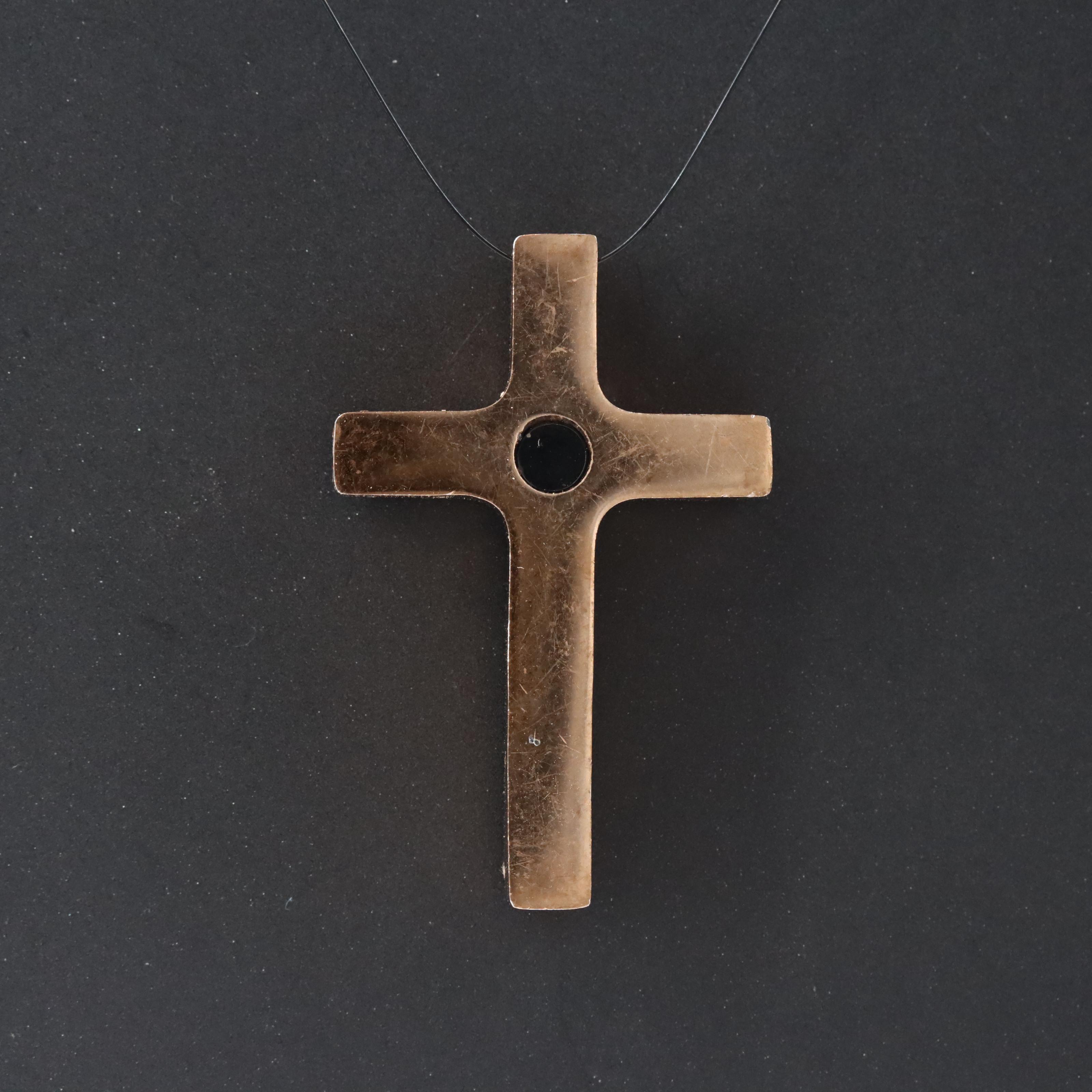 Stanhope Cross Pendant