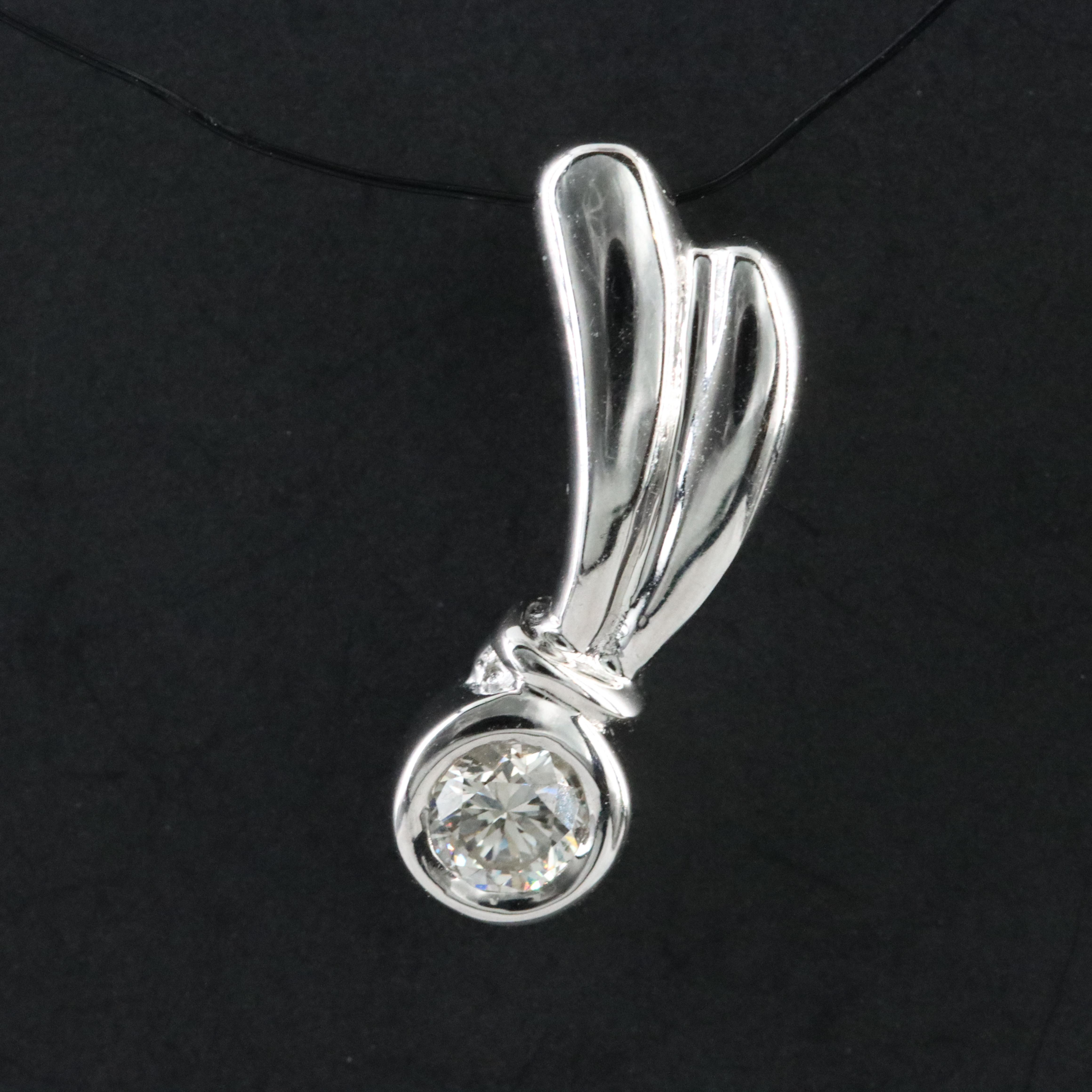18K 0.15 CT Diamond Pendant