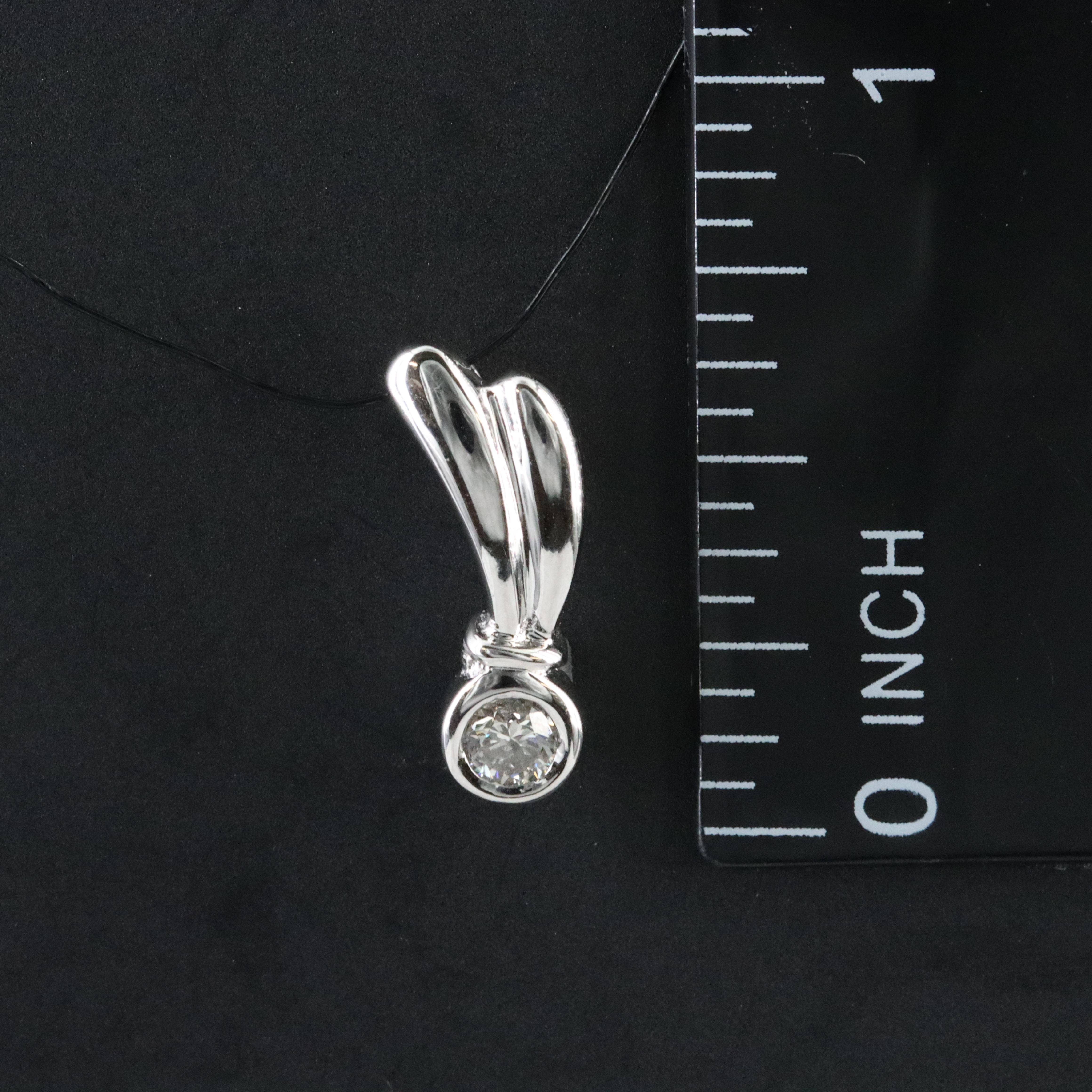 18K 0.15 CT Diamond Pendant