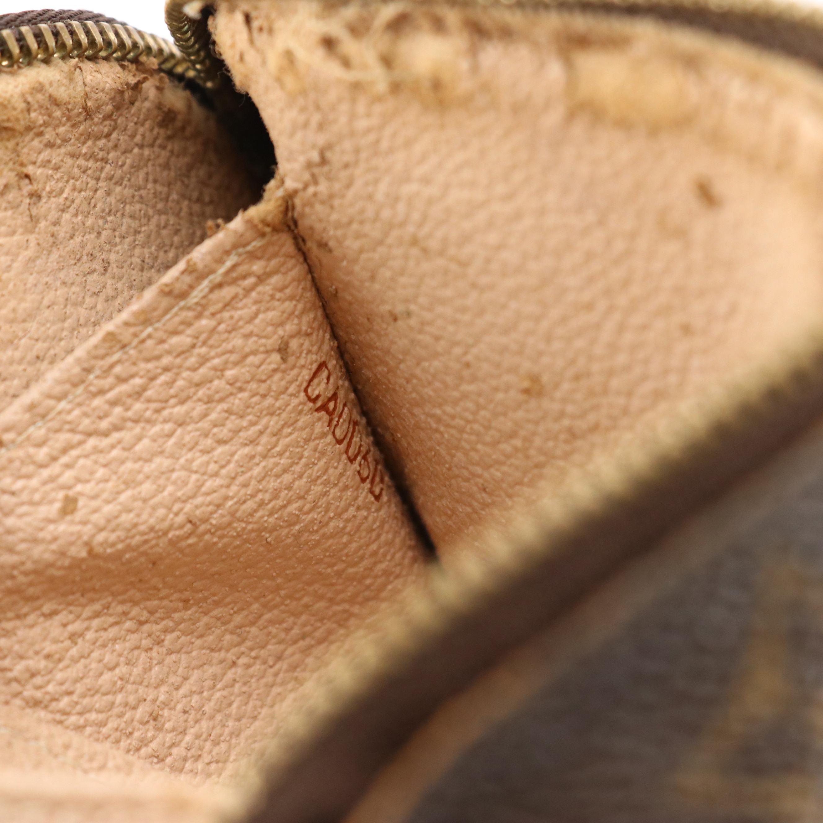 Louis Vuitton Cosmetic Zip Pouch in Monogram Canvas