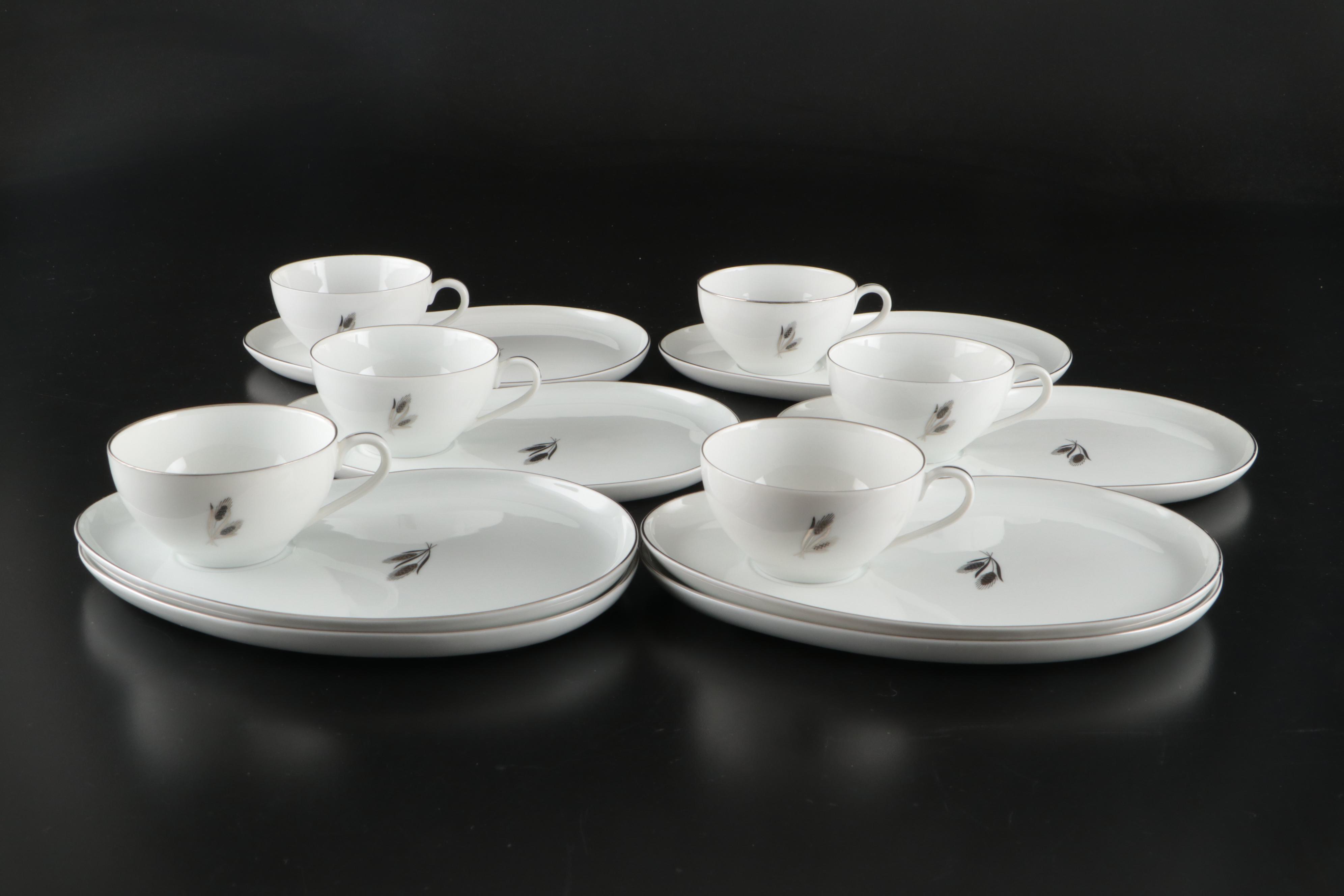 Fukagawa "Silver Wheat" Porcelain Dinnerware, Mid to Late 20th Century