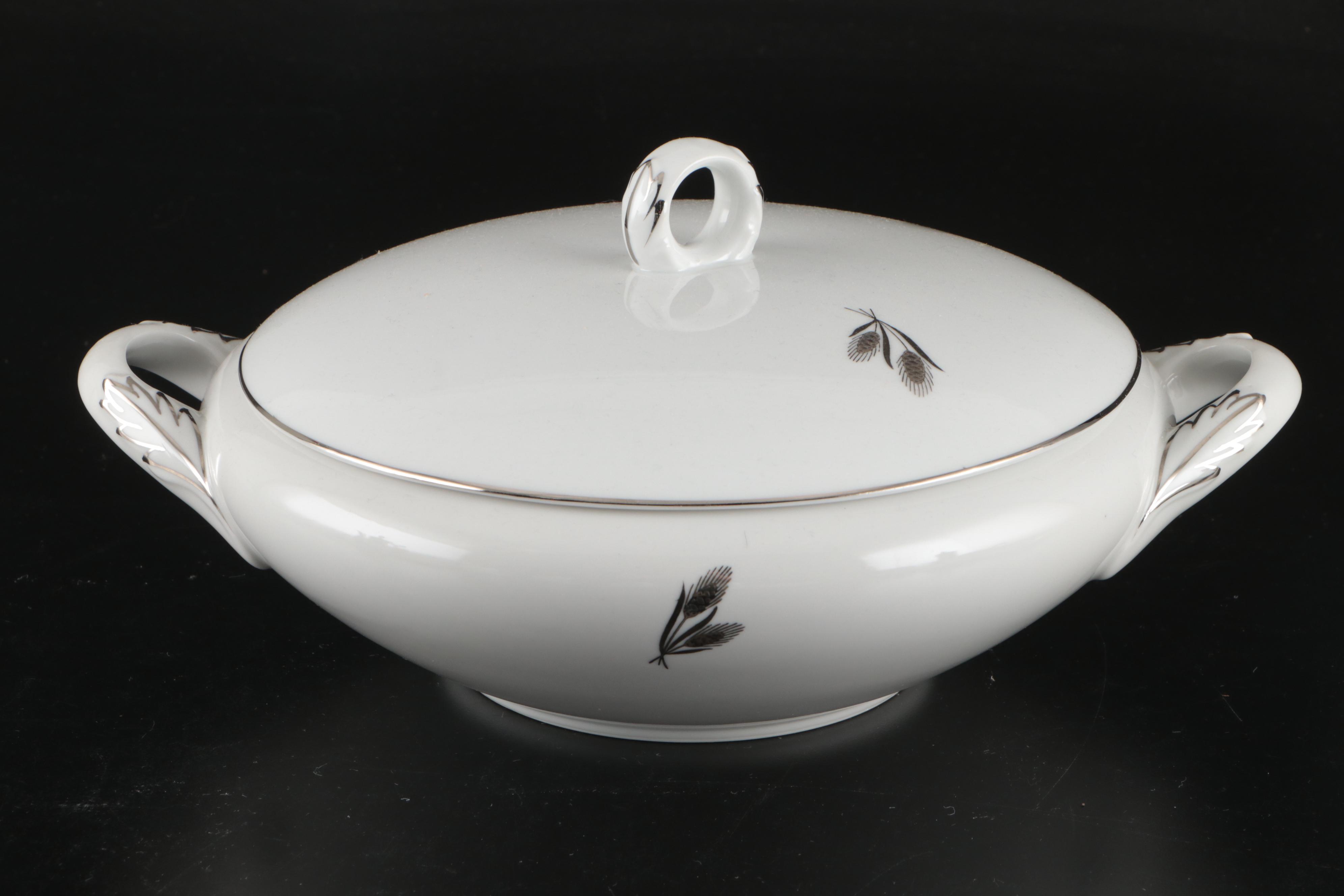 Fukagawa "Silver Wheat" Porcelain Dinnerware, Mid to Late 20th Century