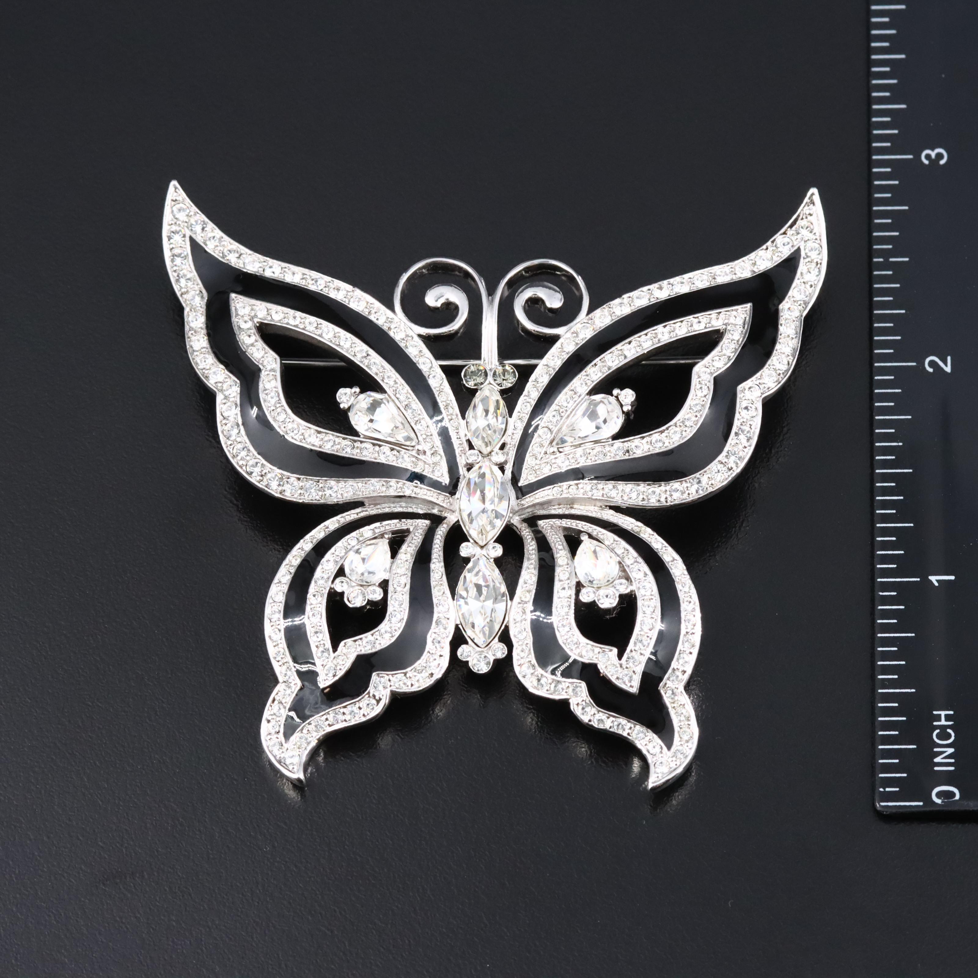 Betsy Johnson and Italian Venetian Beads Featured in Jewelry Collection