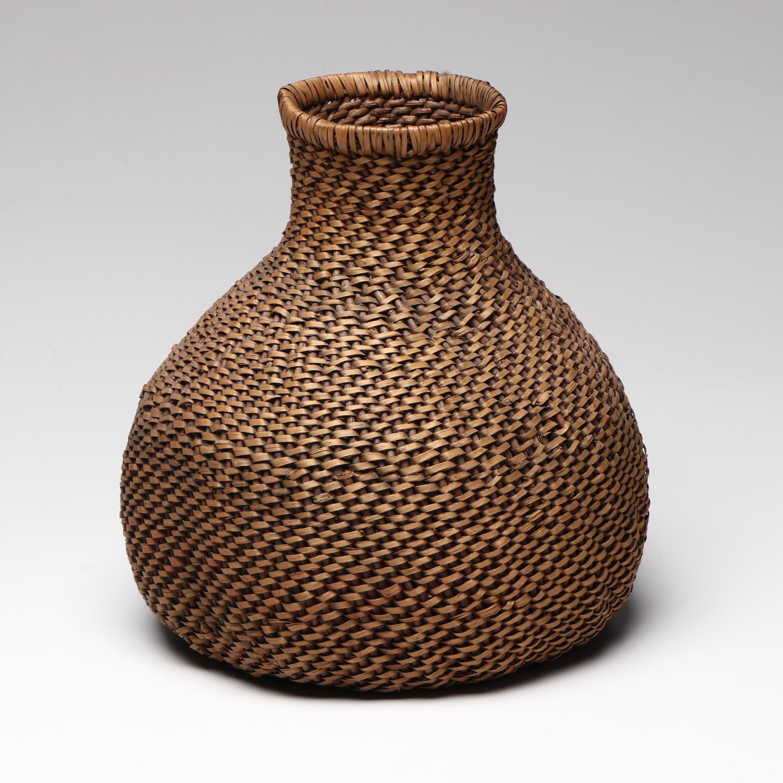 Indigenous Great Basin Paiute Seed Bottle Basket, 1900–1920