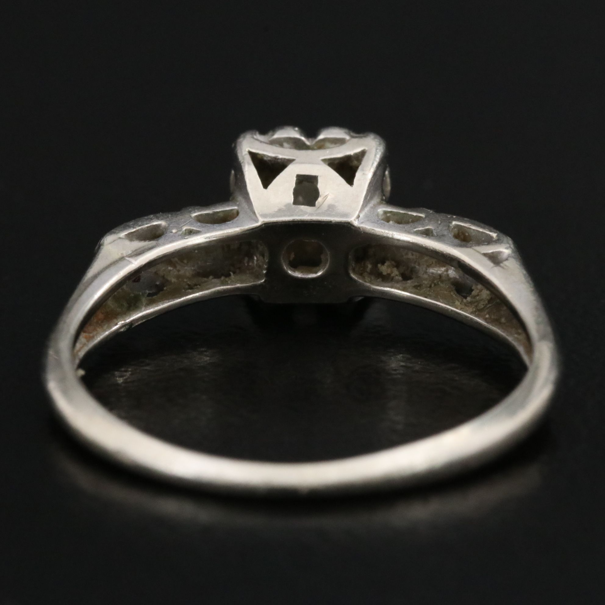 Vintage 14K 0.14 CTW Diamond Ring