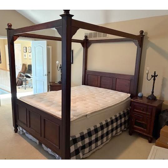 Ballard Designs Mahogany Finish Canopy Queen Bed and Bedroom Set