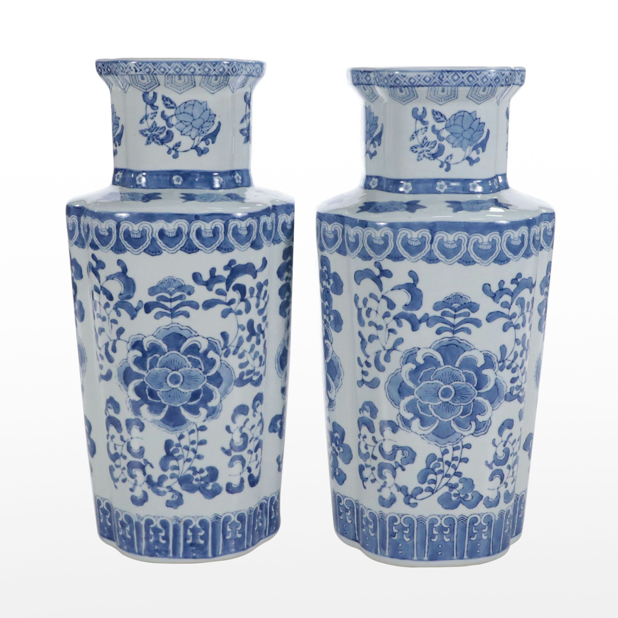 Chinese Blue and White Floral Porcelain Vases