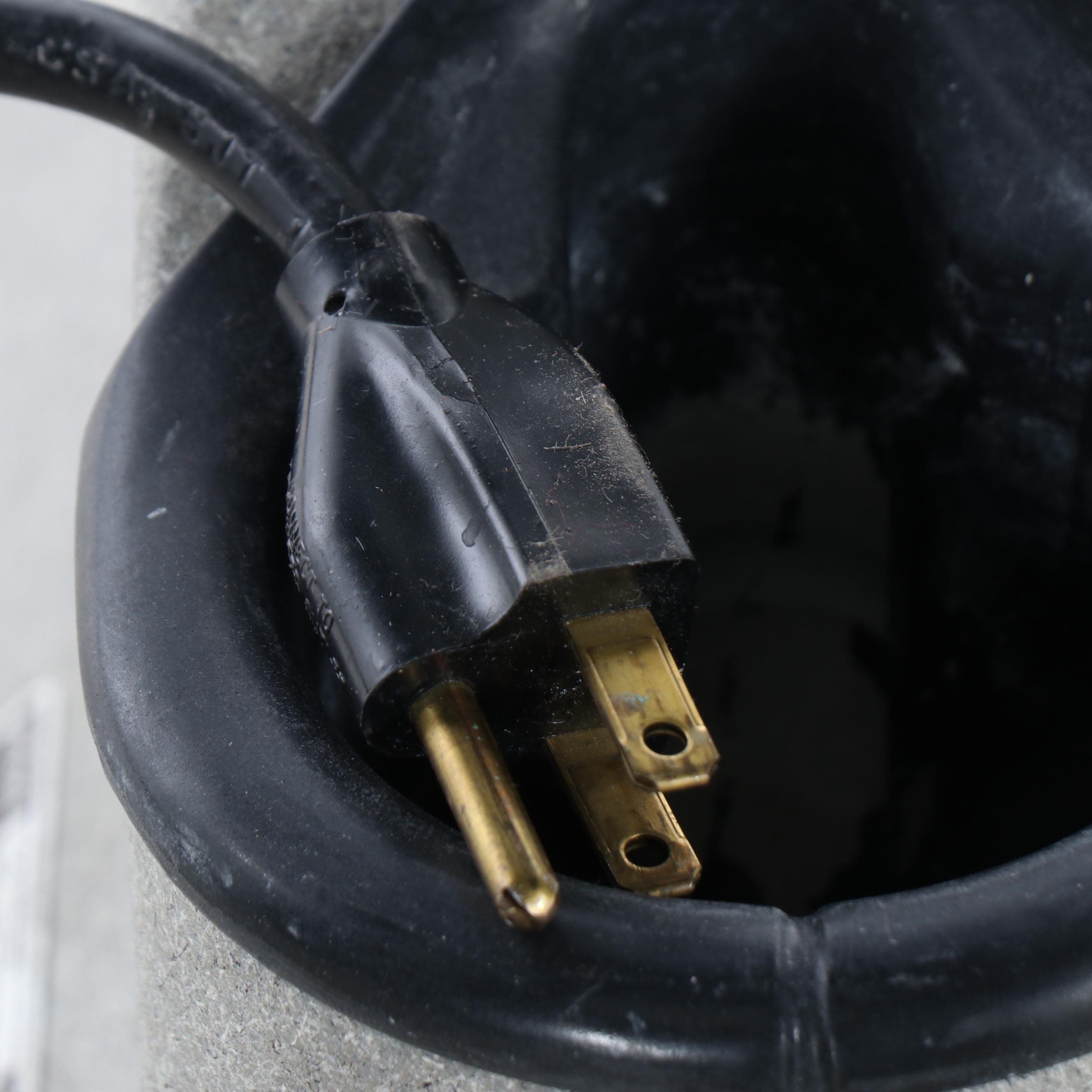 J-2 Jiffy Garment Steamer