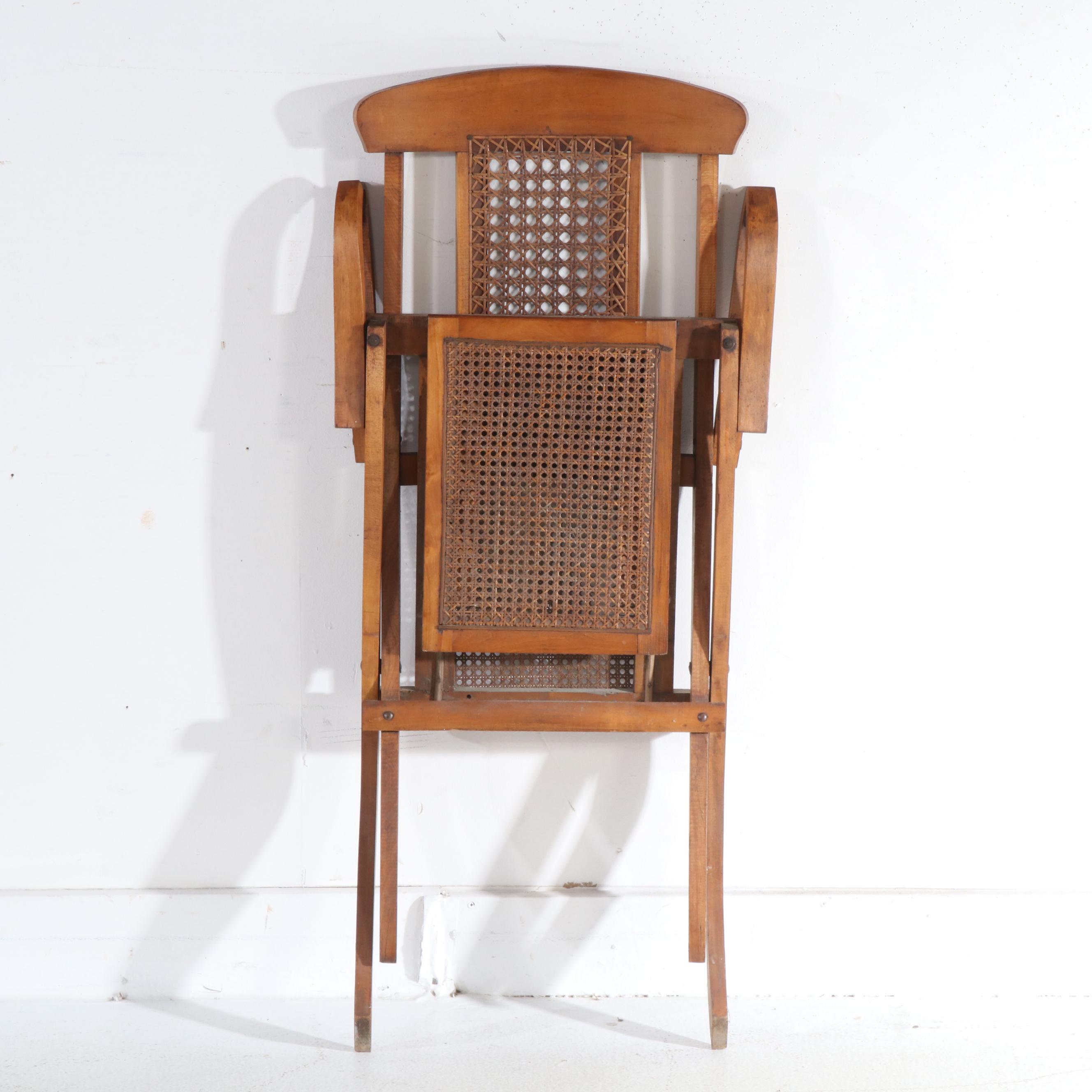 Wood and Cane Steamer Deck Chaise Lounge Chair, 20th Century