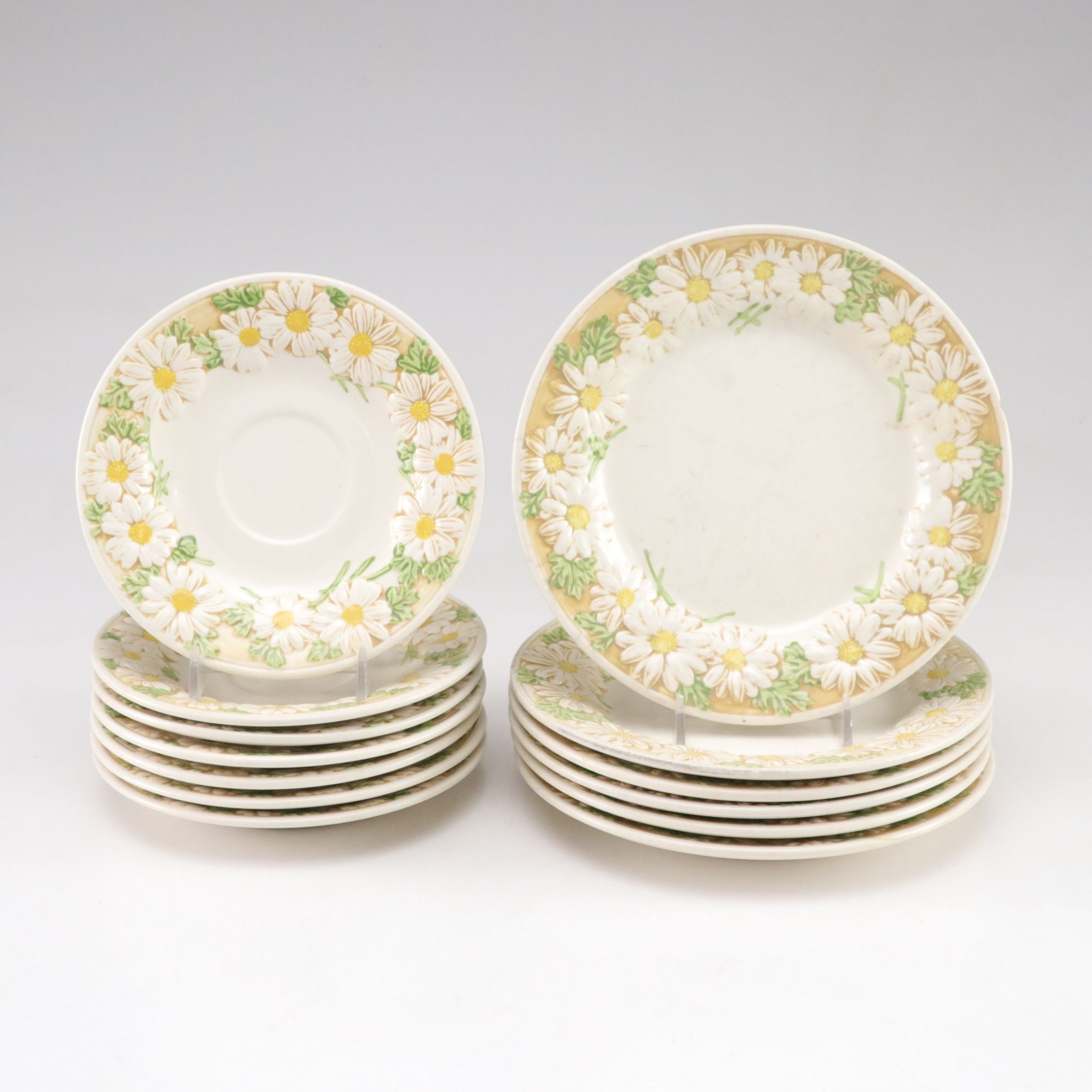 Metlox Poppy Trail  "Sculptured Daisy" Stoneware Dinnerware