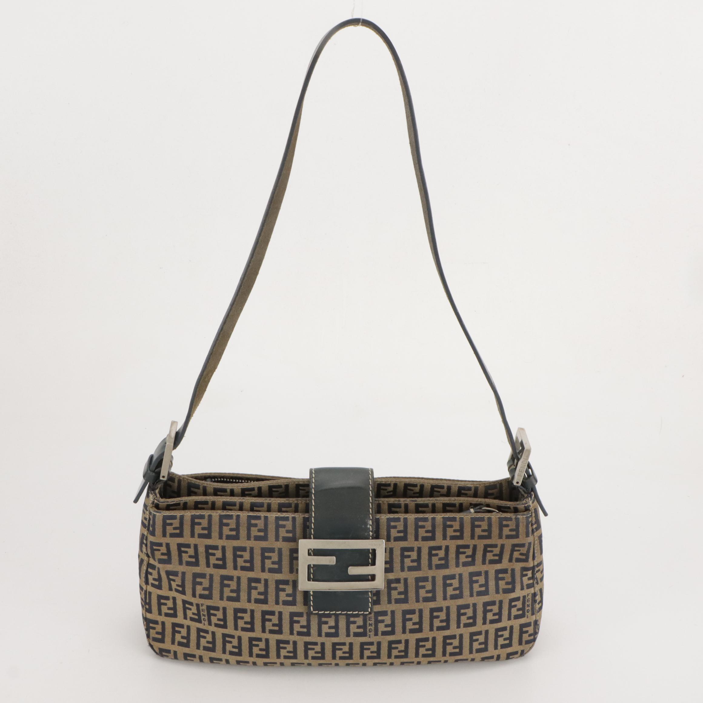 Fendi Baguette Shoulder Bag in Blue Leather and Beige Zucchino Canvas