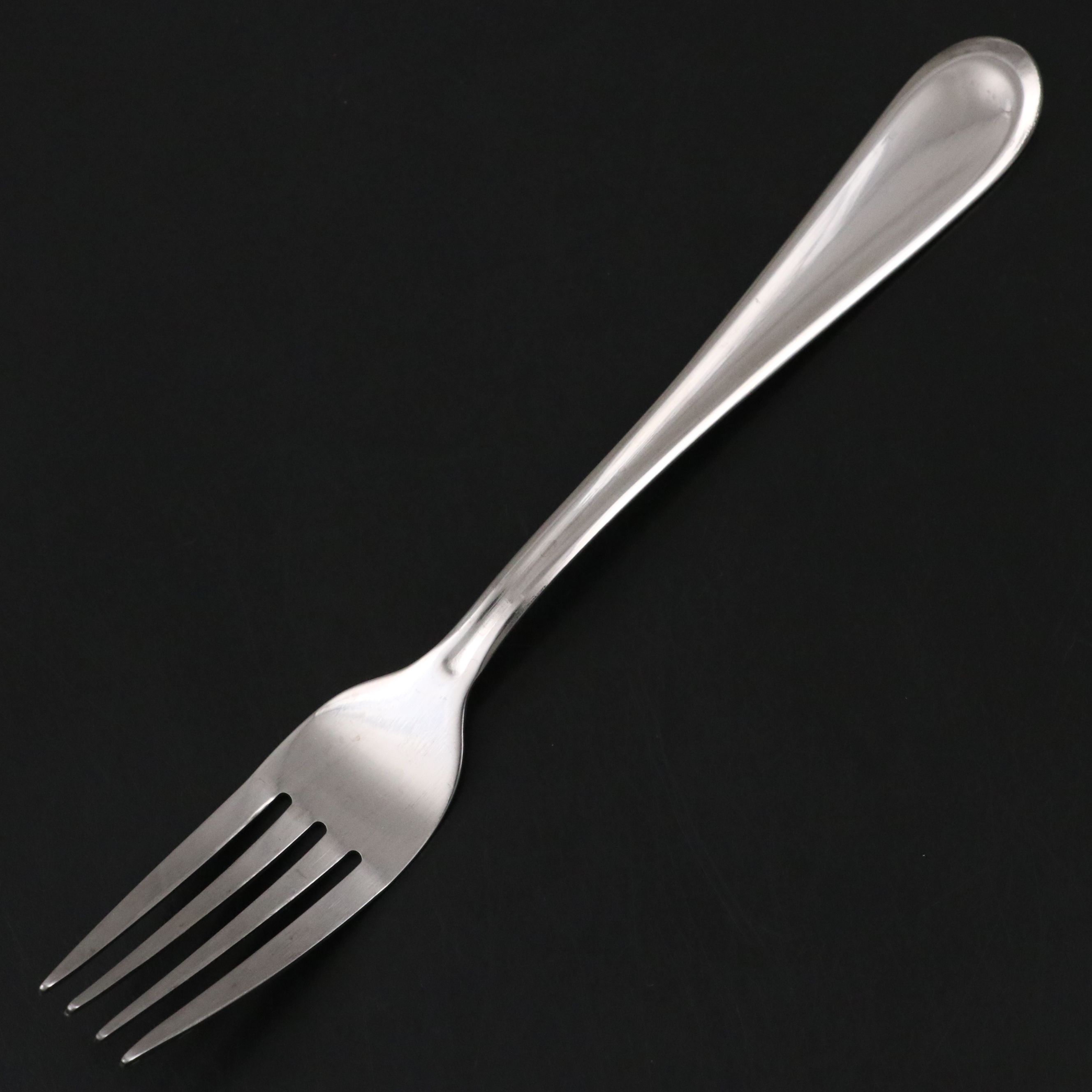 Cambridge "Applaud" Stainless Steel Flatware with Storage Chest