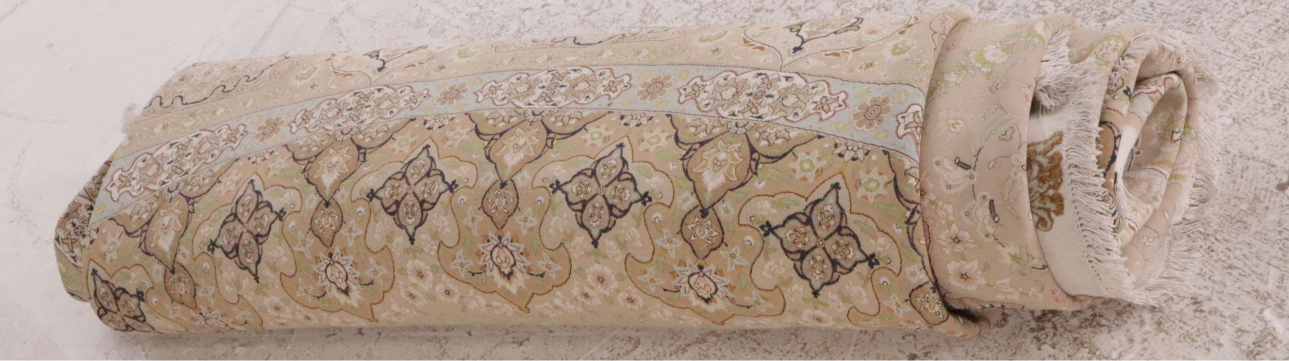 13'4 Round Hand-Knotted Persian Qom Silk Blend Area Rug