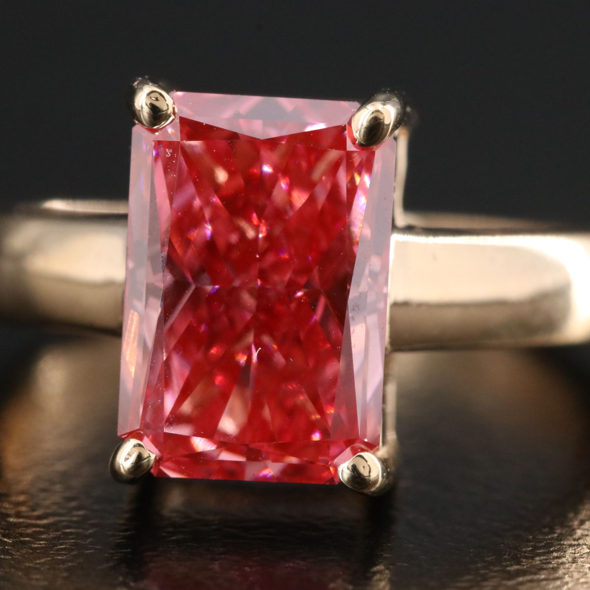 18K 3.11 CT Lab Grown Fancy Pink Diamond Solitaire Ring
