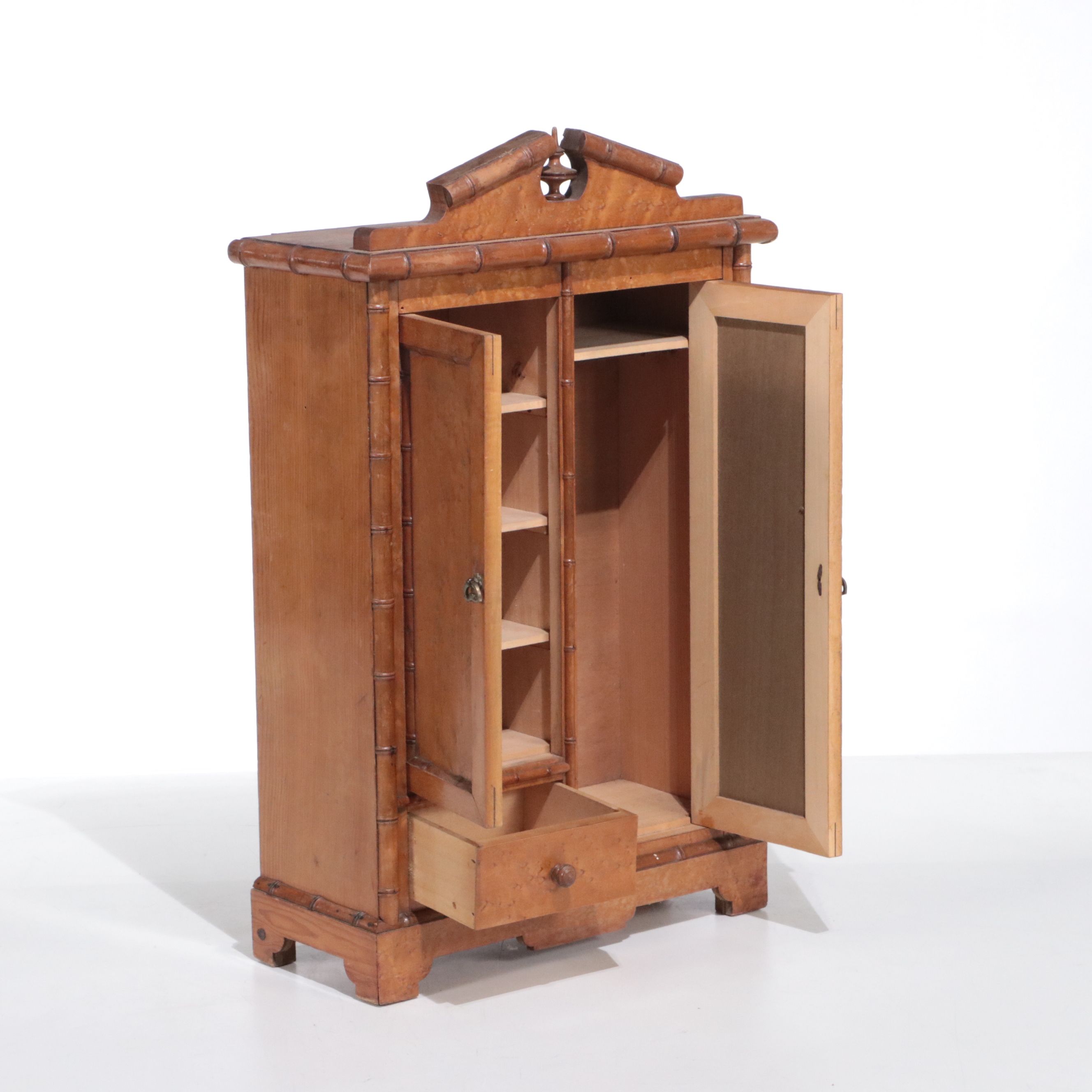 Continental Faux Bamboo Doll's Bedroom Furniture Suite, Late 19th Century