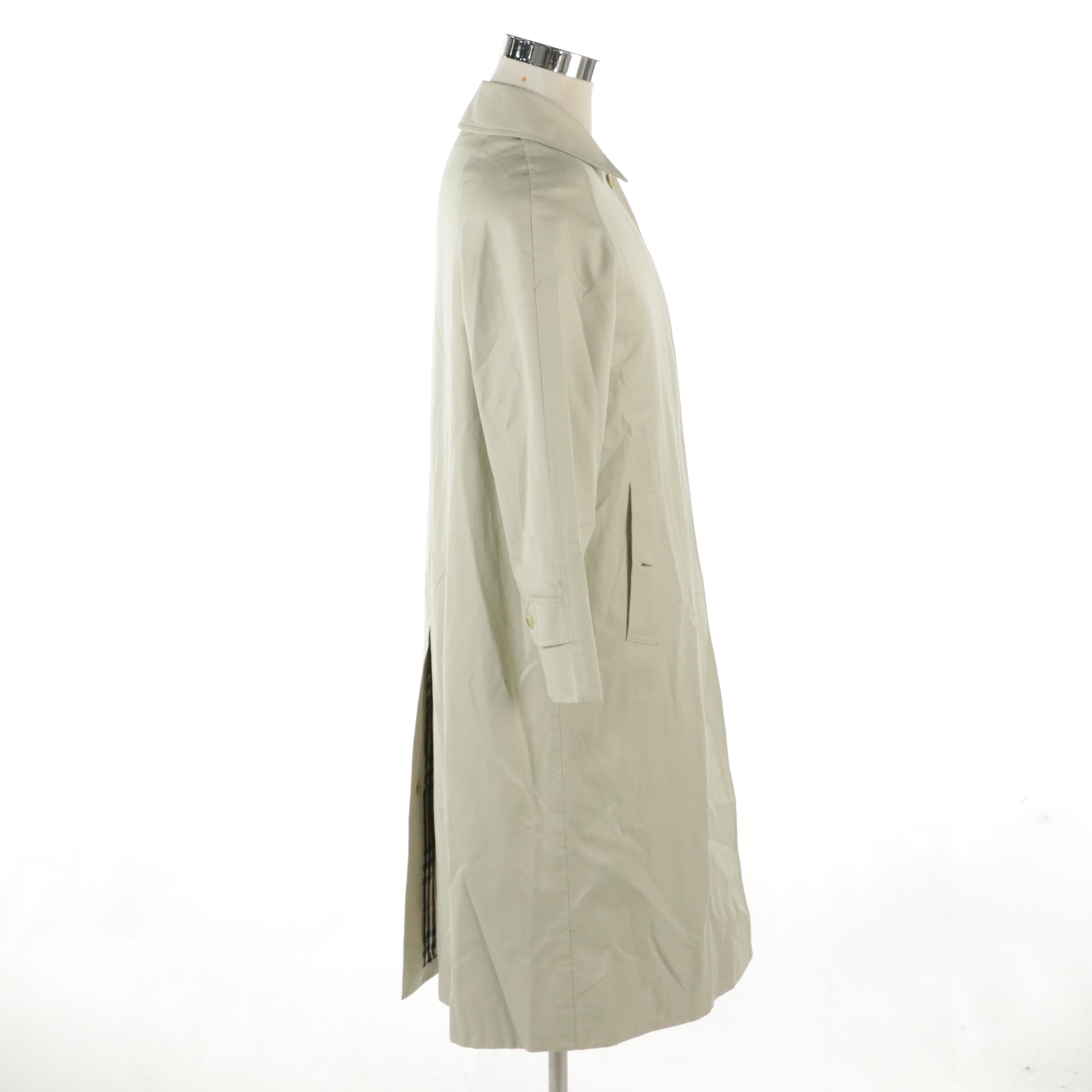 Burberrys Vintage Belted Khaki Cotton Jacket with Wool House Check Lining