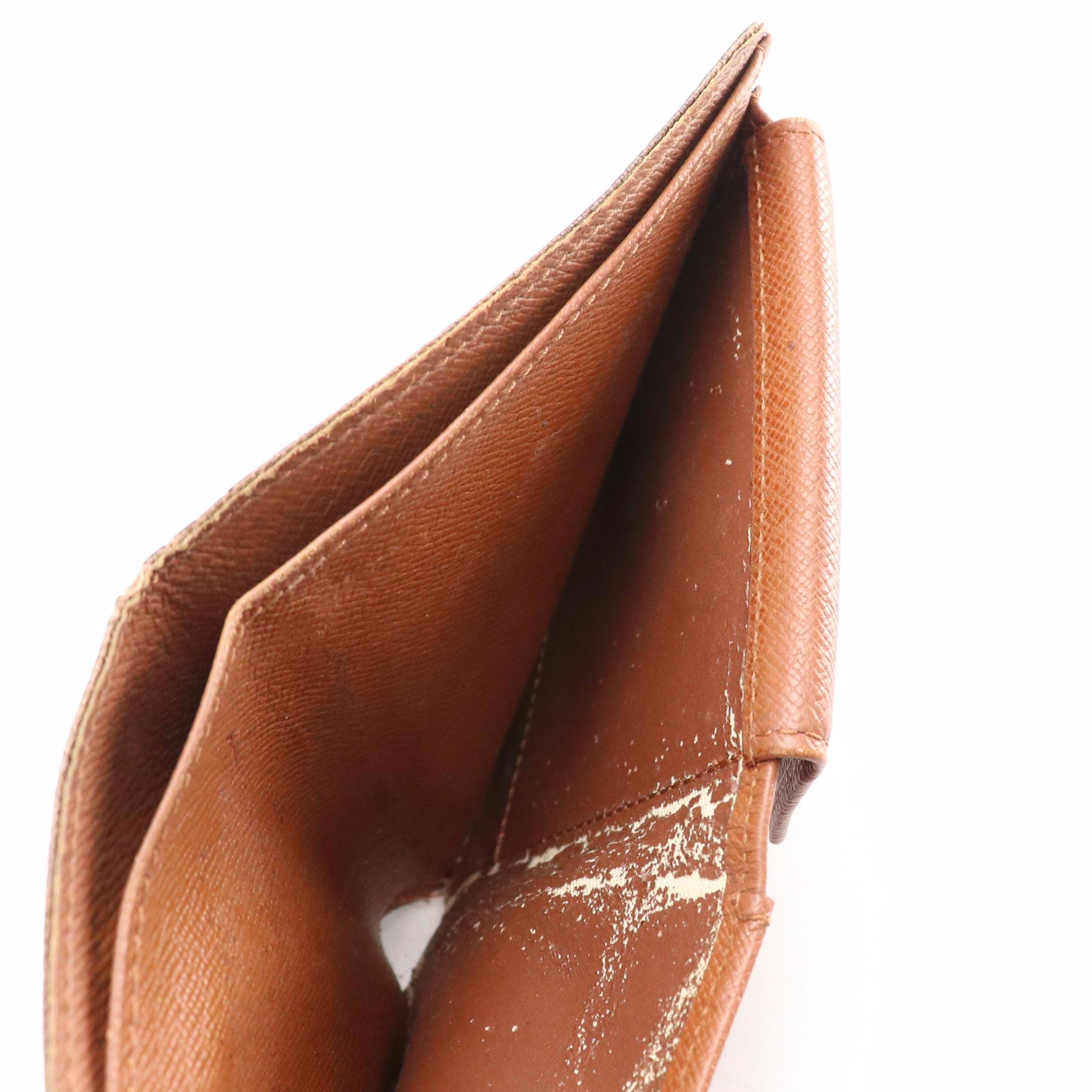 Louis Vuitton Bifold Wallet in Monogram Canvas and Leather