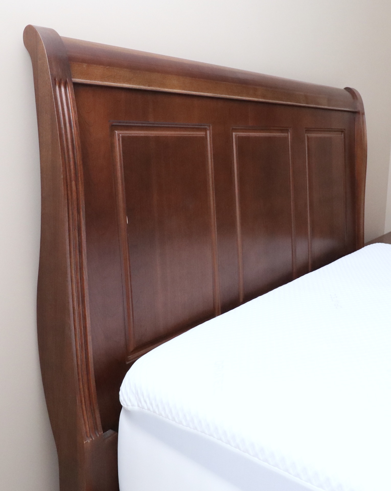 Vaughan-Bassett "French Market" Queen Sleigh Bed and Nightstand