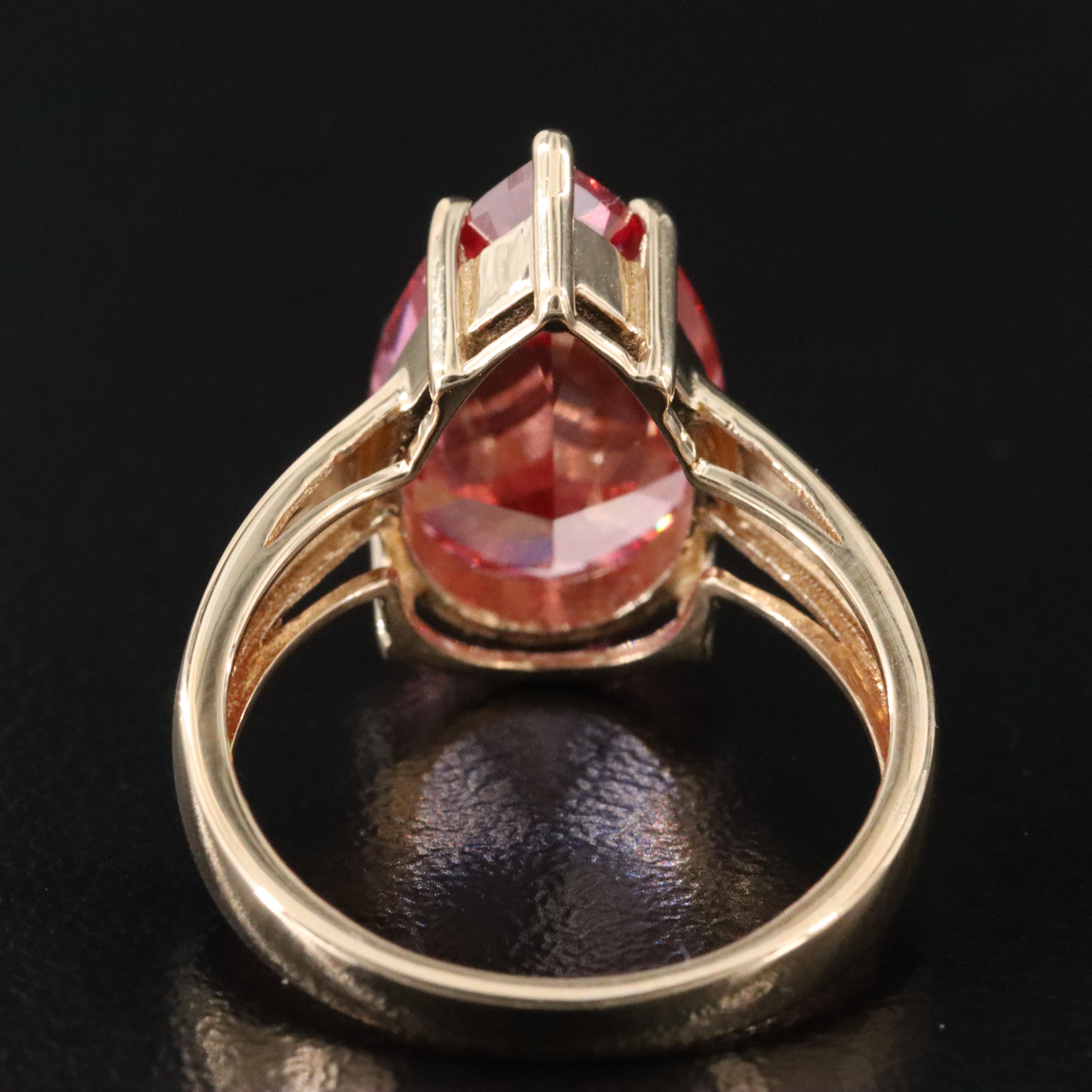 18K 5.08 CT Lab Grown Fancy Pink Diamond Solitaire Ring