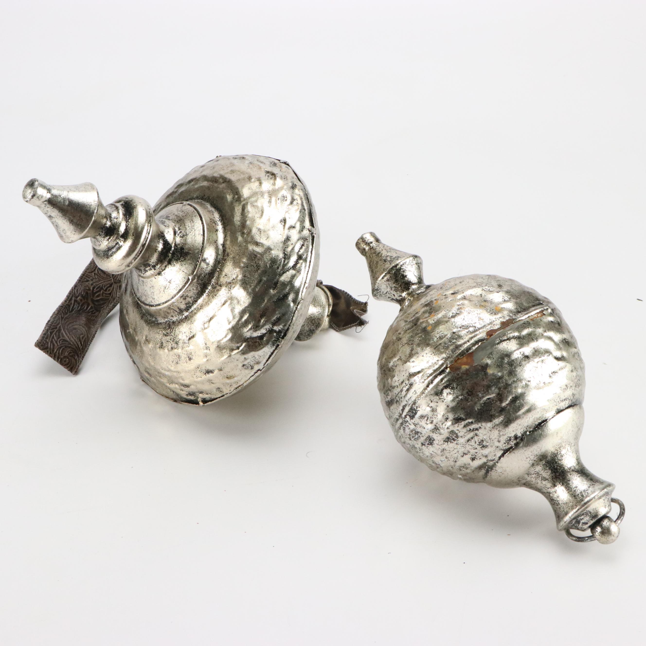 Hearth to Hand Advent Calendar, Illuminated Tree Stars and Other Holiday Décor