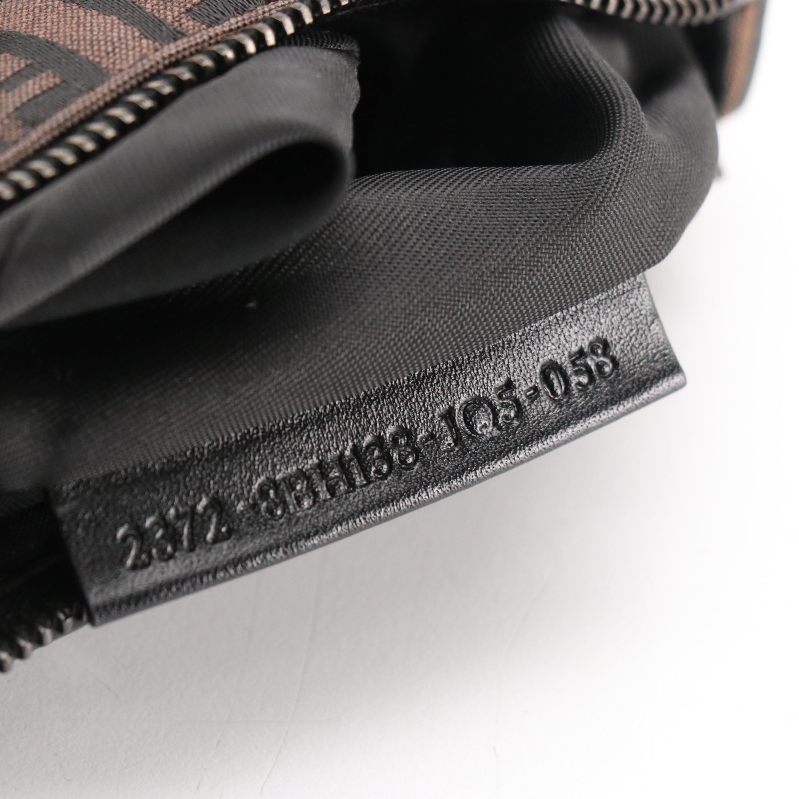 Fendi Shoulder Bag in Brown Zucca Canvas and Black Leather