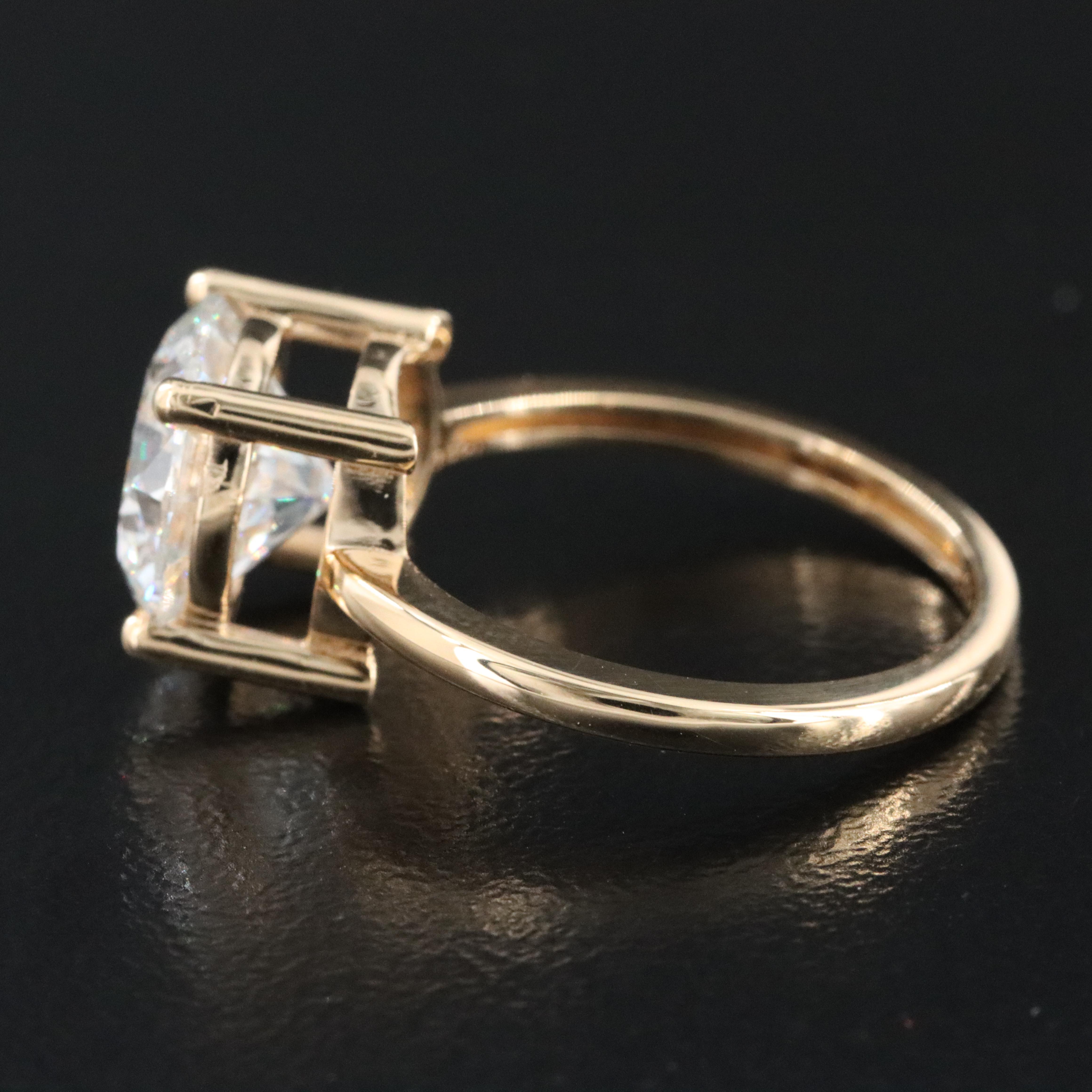 18K 3.03 CT Lab Grown Diamond Solitaire Ring with IGI Report