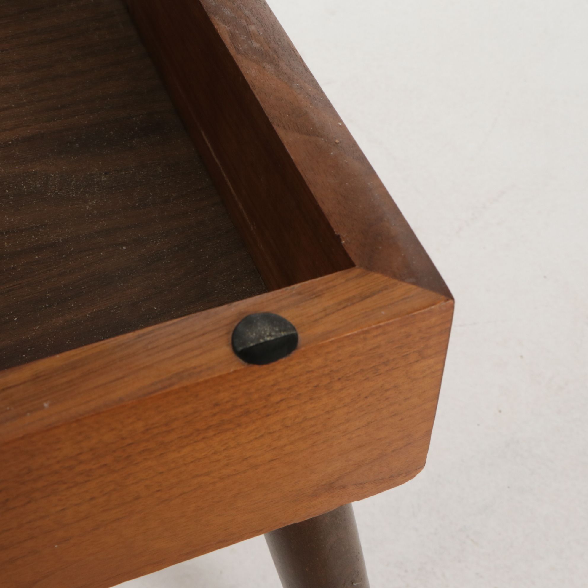 Pearl-Wick Mid Century Modern Walnut Valet Chair