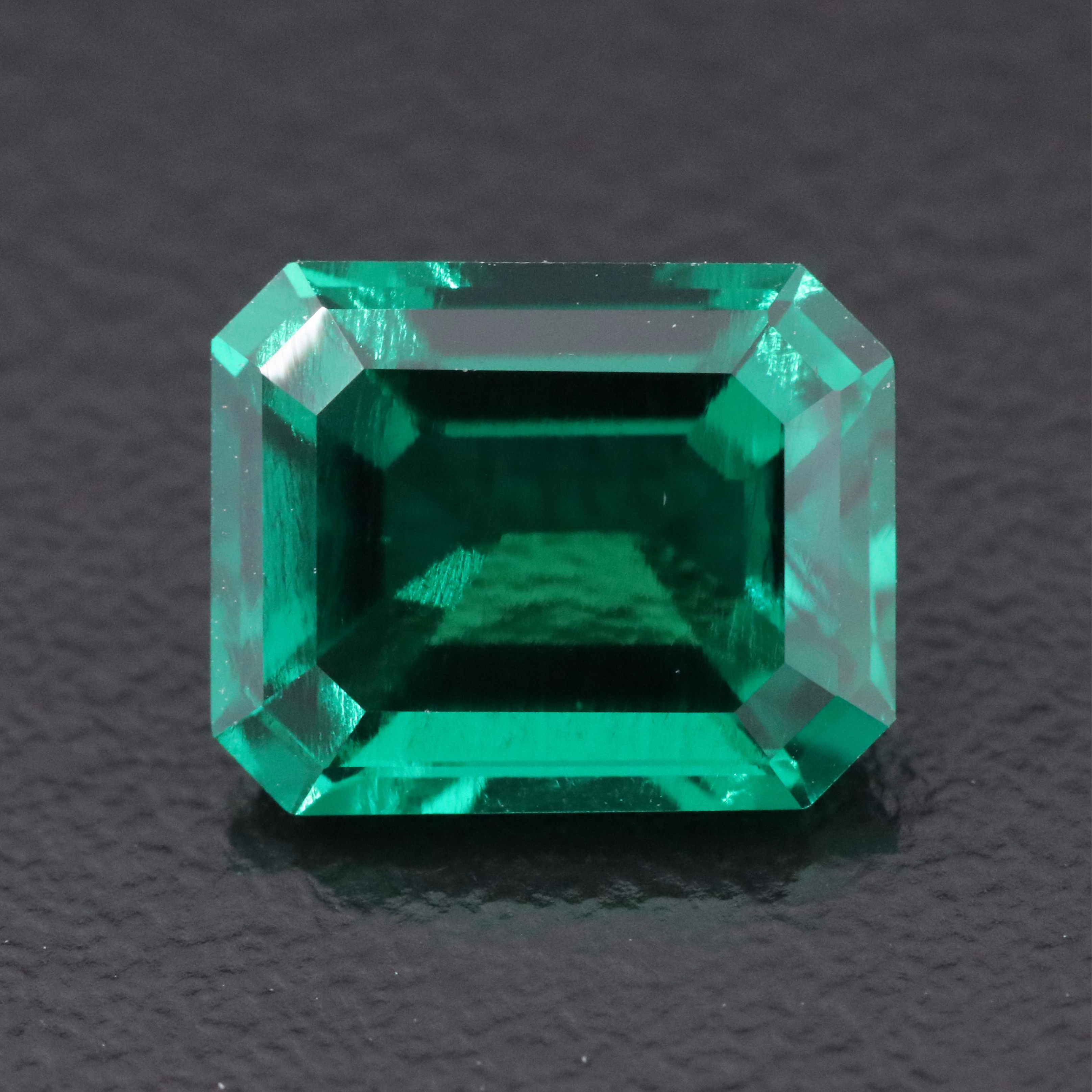 Loose 3.80 CT Lab Grown Emerald