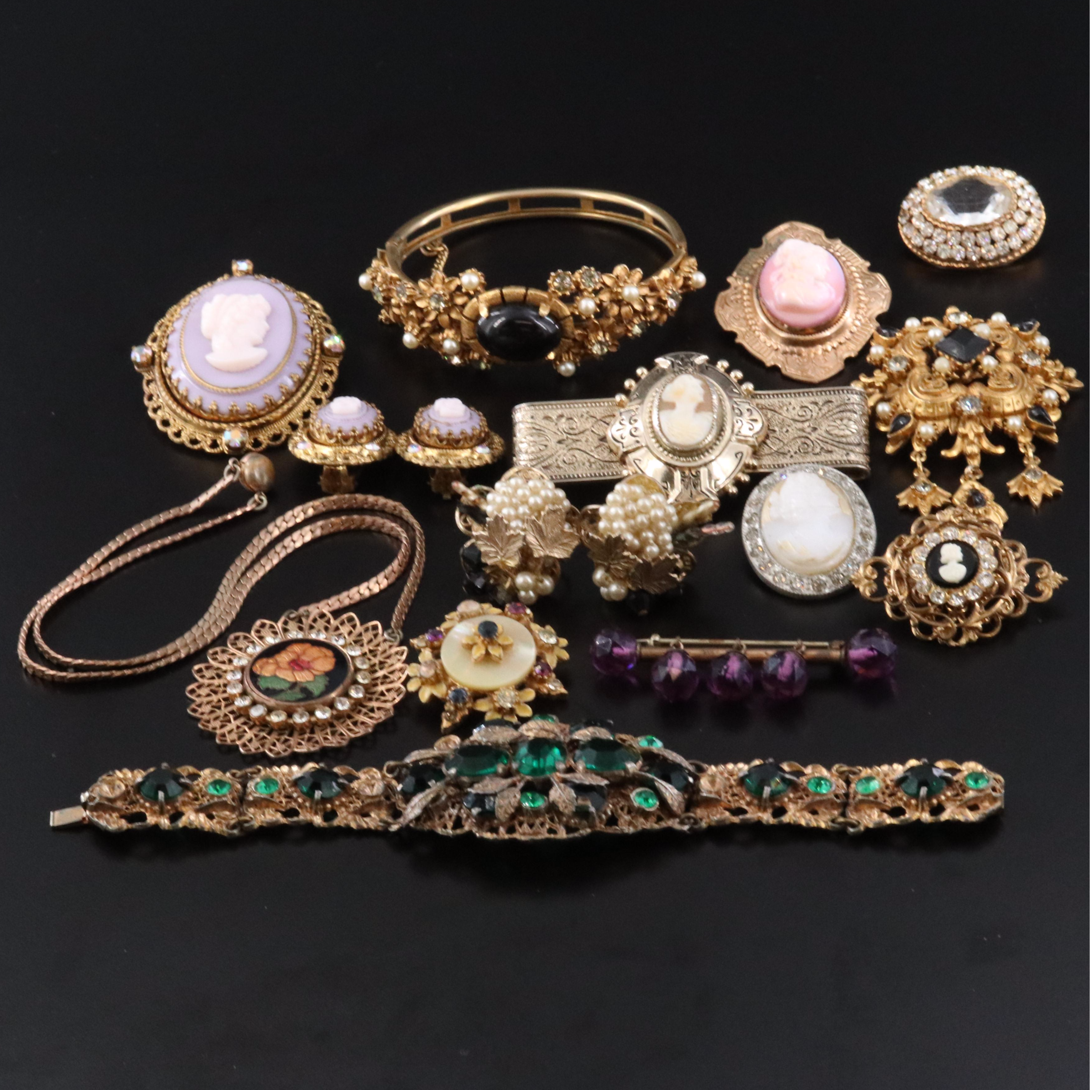Florenza Set Featured in Vintage and Antique Jewelry Collection