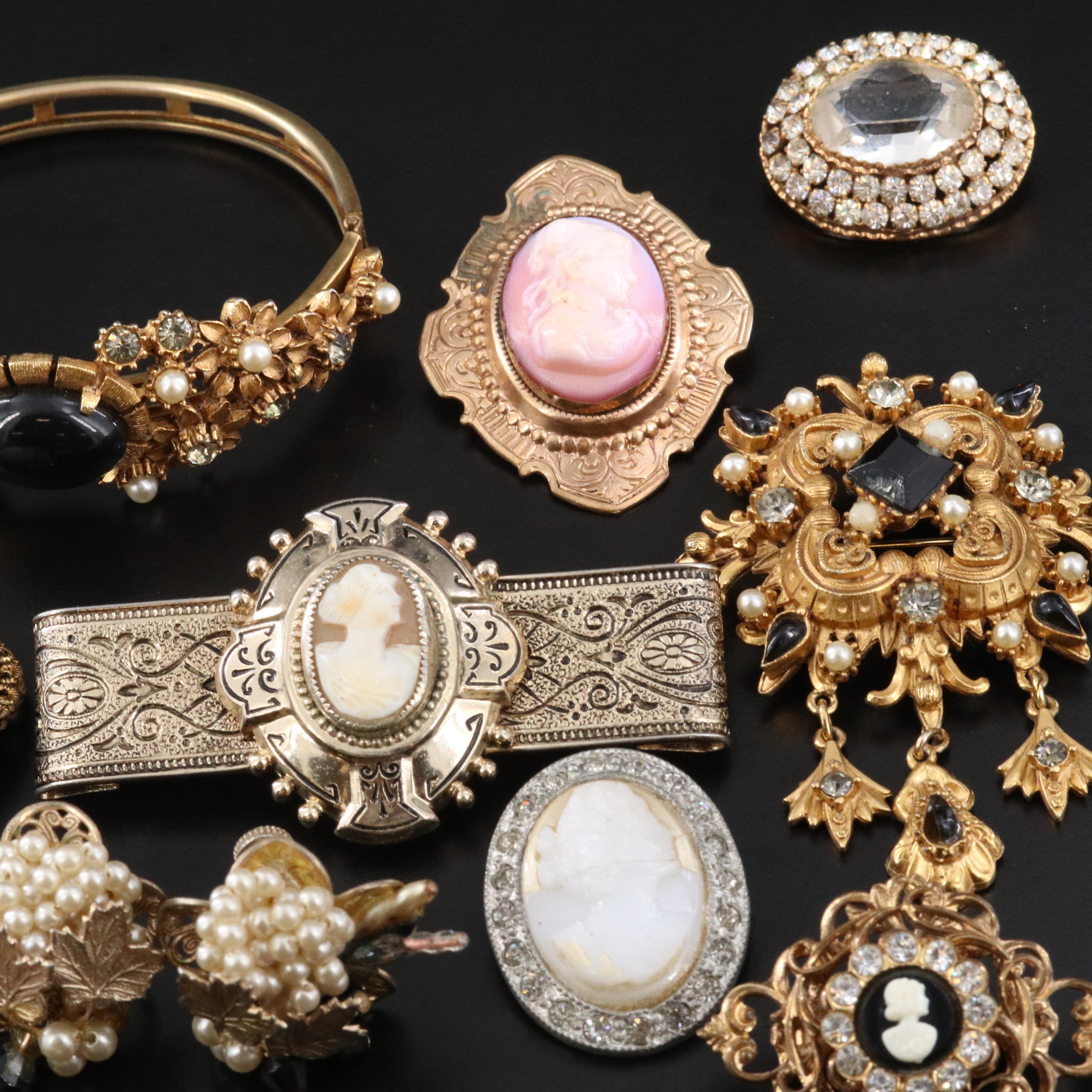 Florenza Set Featured in Vintage and Antique Jewelry Collection