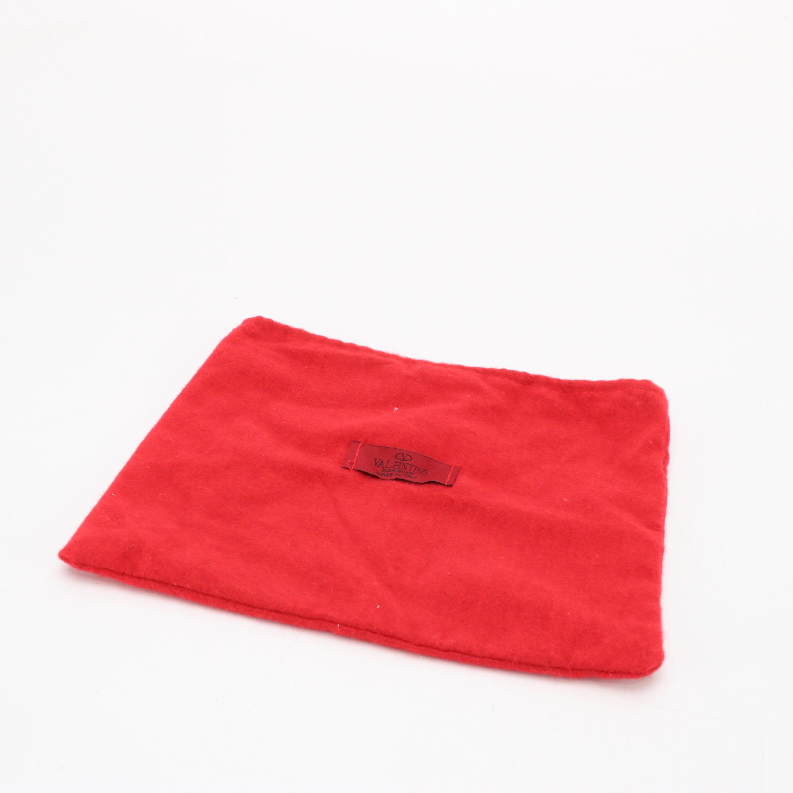 Valentino Garavani Rockstud Crossbody Bag in Black Calfskin Leather