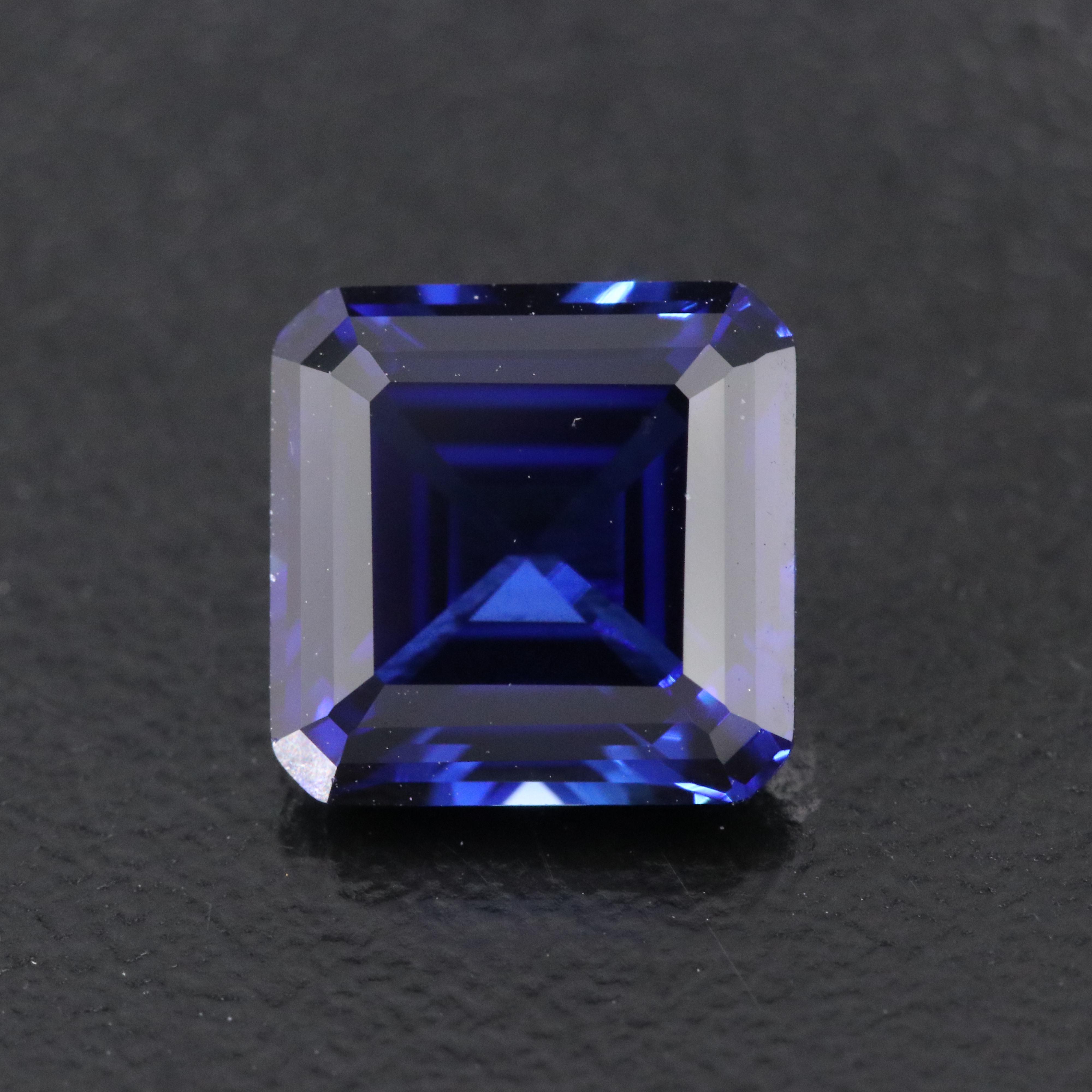 Loose 4.54 CT Lab Grown Sapphire