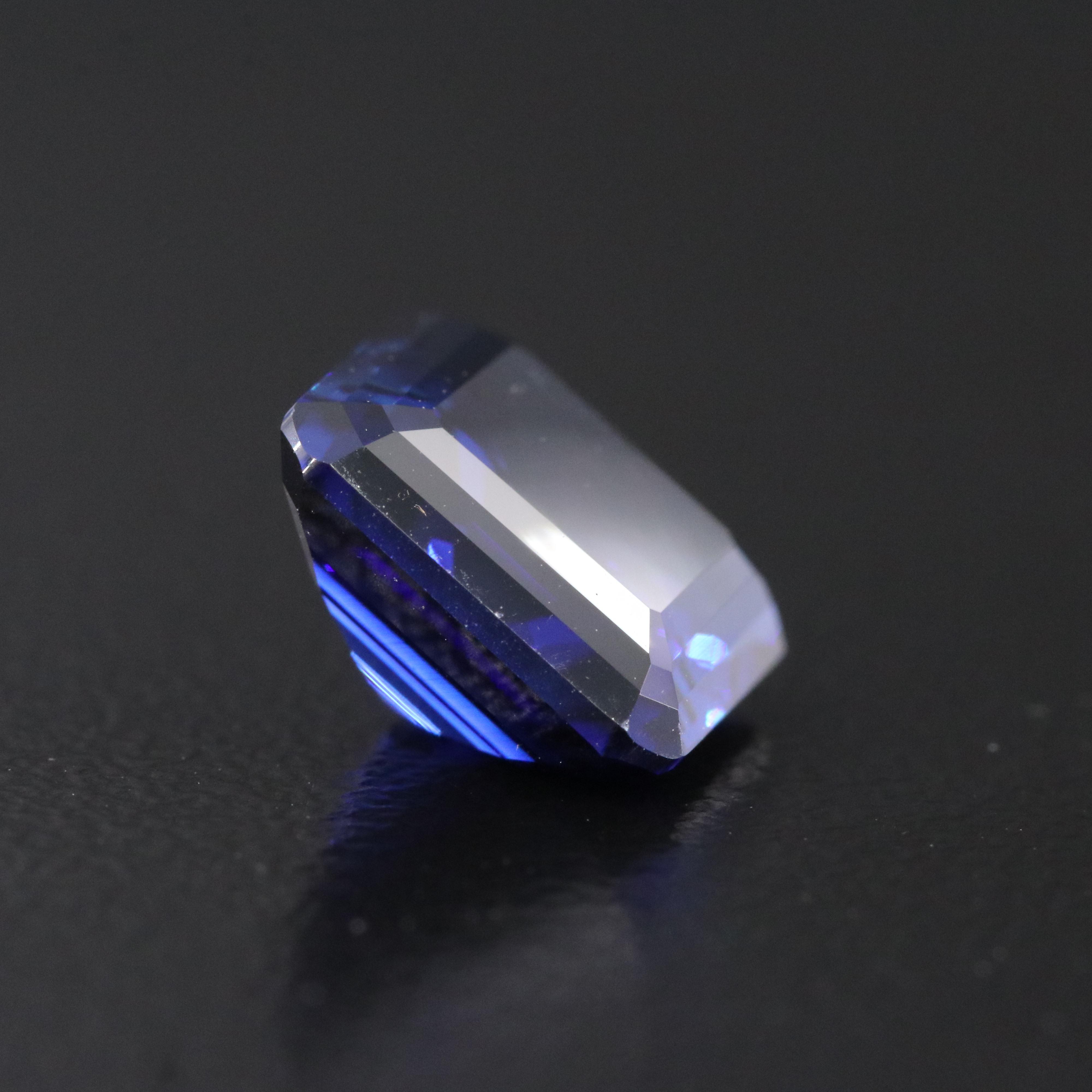 Loose 4.54 CT Lab Grown Sapphire