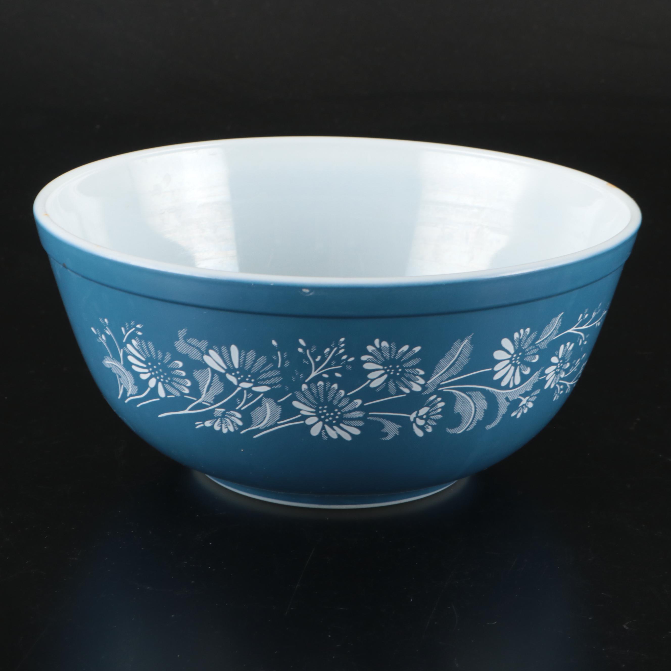 Pyrex "Snowflake Blue" Nesting Bowls with Other Pyrex Bowls
