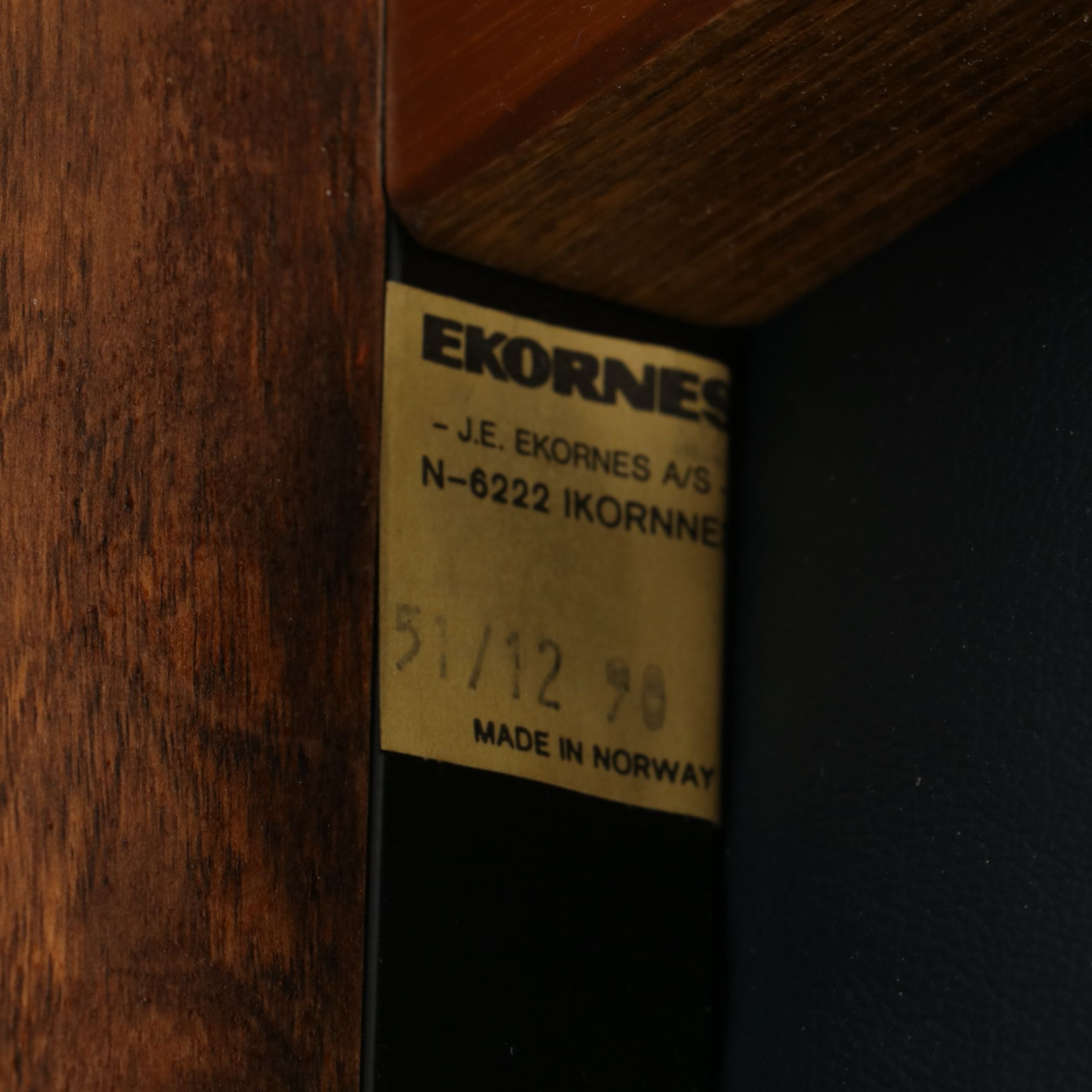 Ekornes Scandinavian Modern Formed Wood Leather Lounge Chair