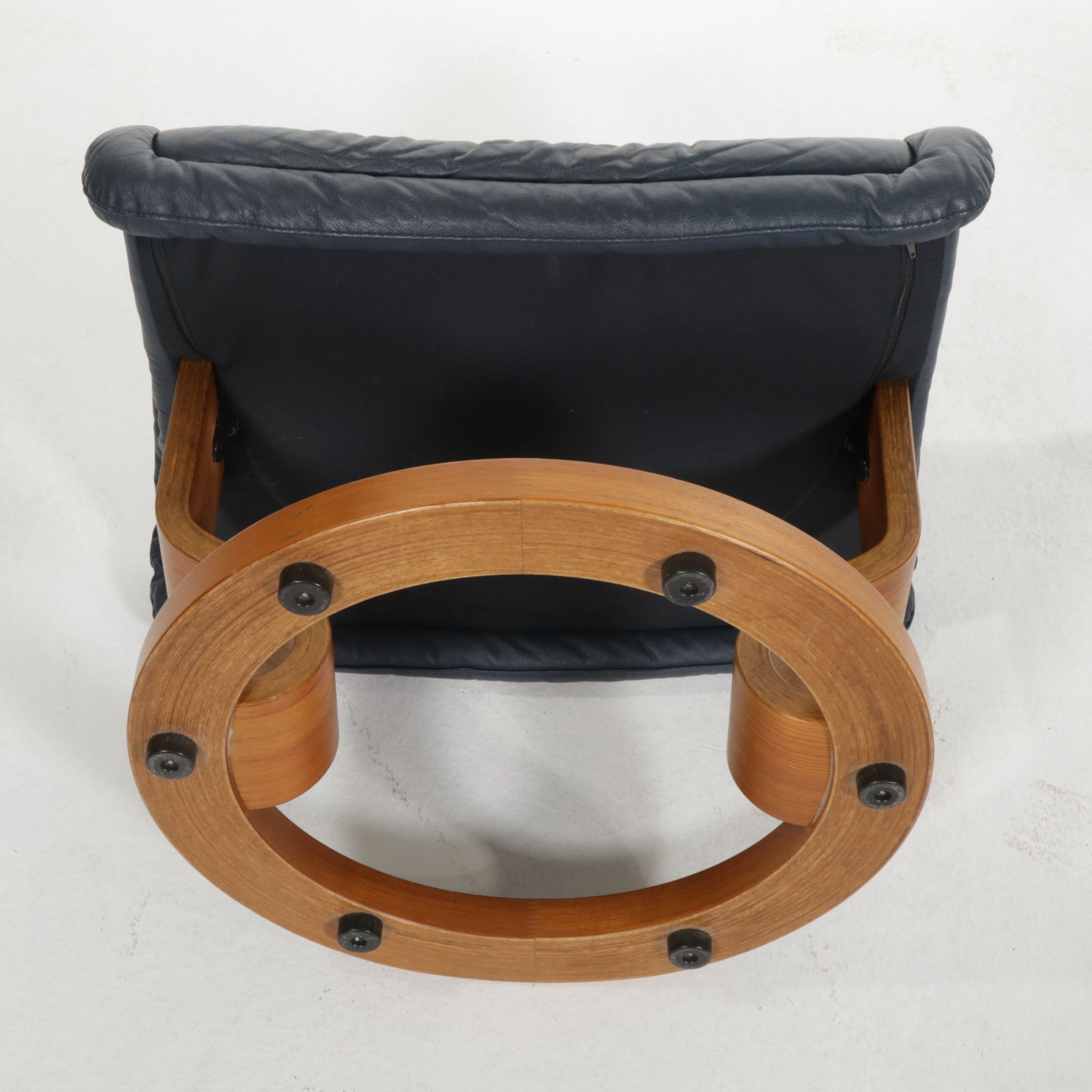 Ekornes Scandinavian Modern Formed Wood Leather Lounge Chair