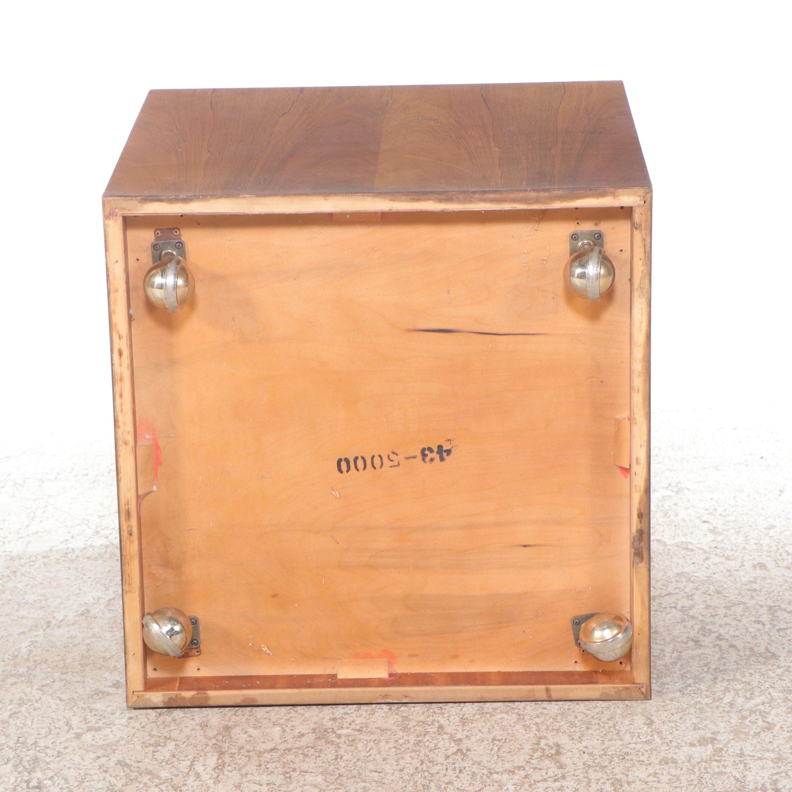 Henredon Mid Century Modern Rosewood Bar Cabinet on Casters