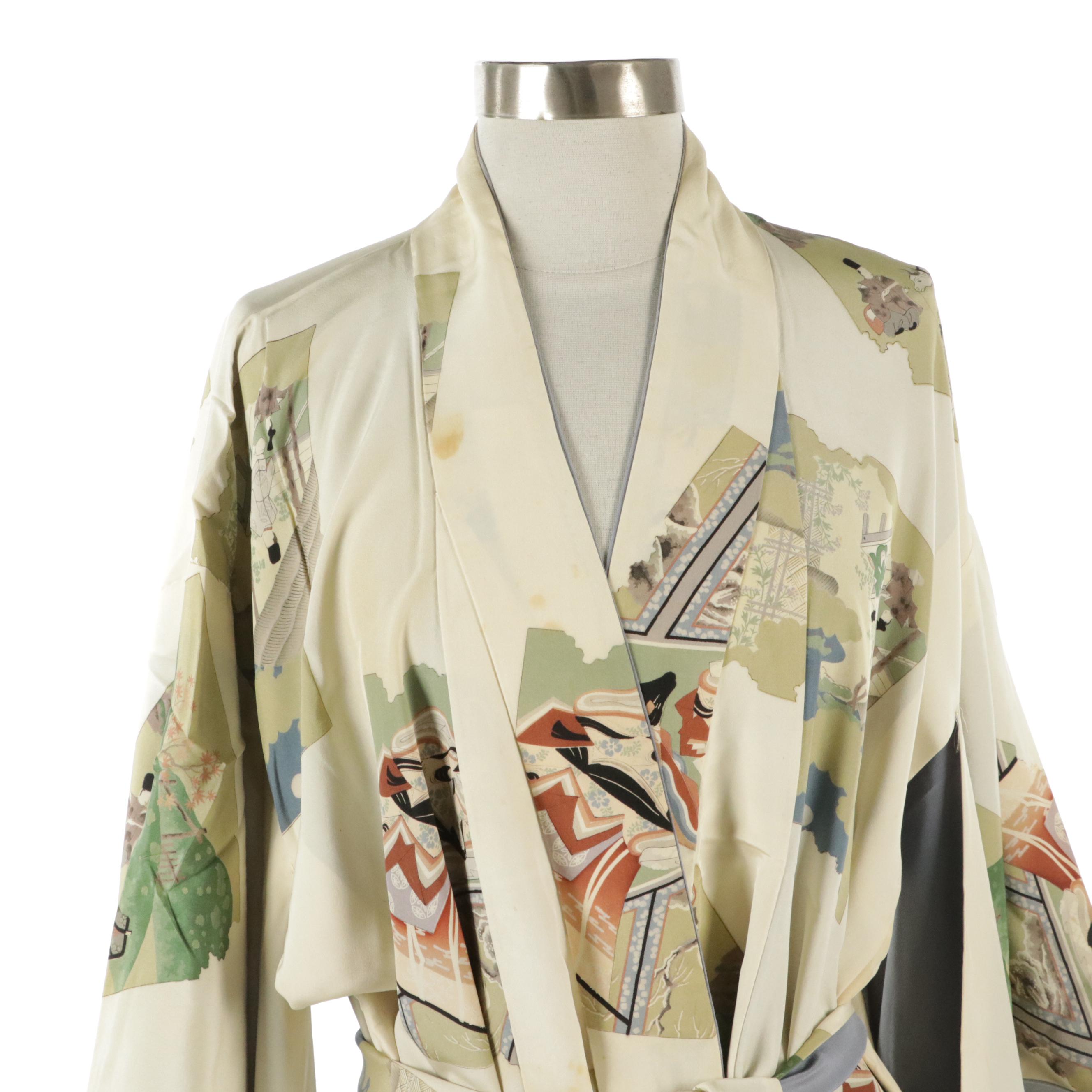 Japanese Furisode Kimono in Patterned Silk with Display Rod