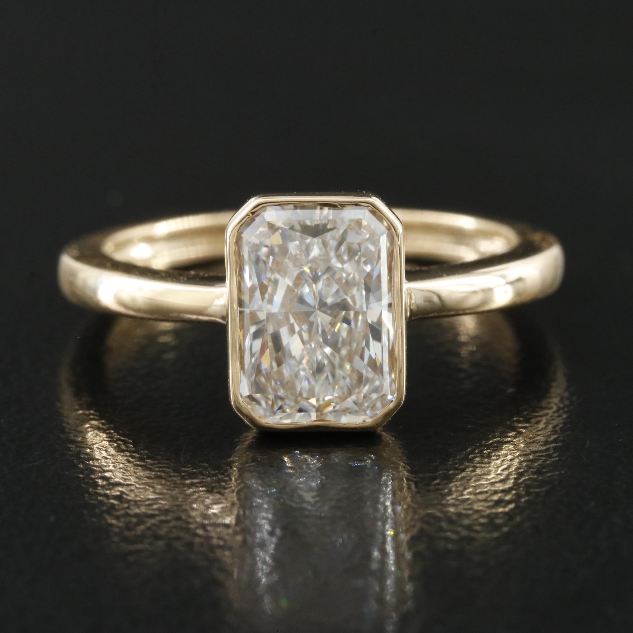 18K 1.80 CT Lab Grown Diamond Solitaire Ring with IGI Report