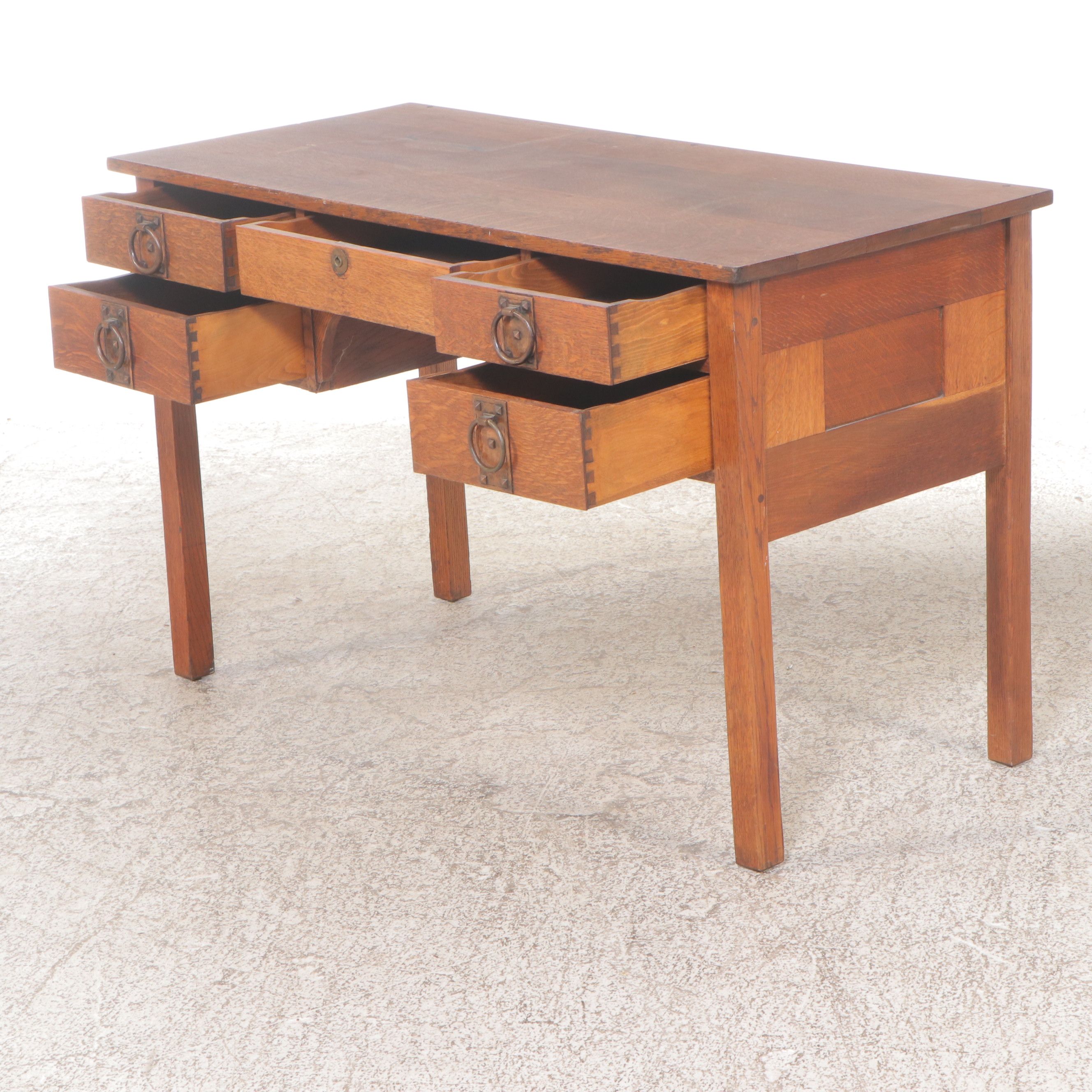 Stickley Arts & Crafts Oak Dressing Table, Early 20th Century