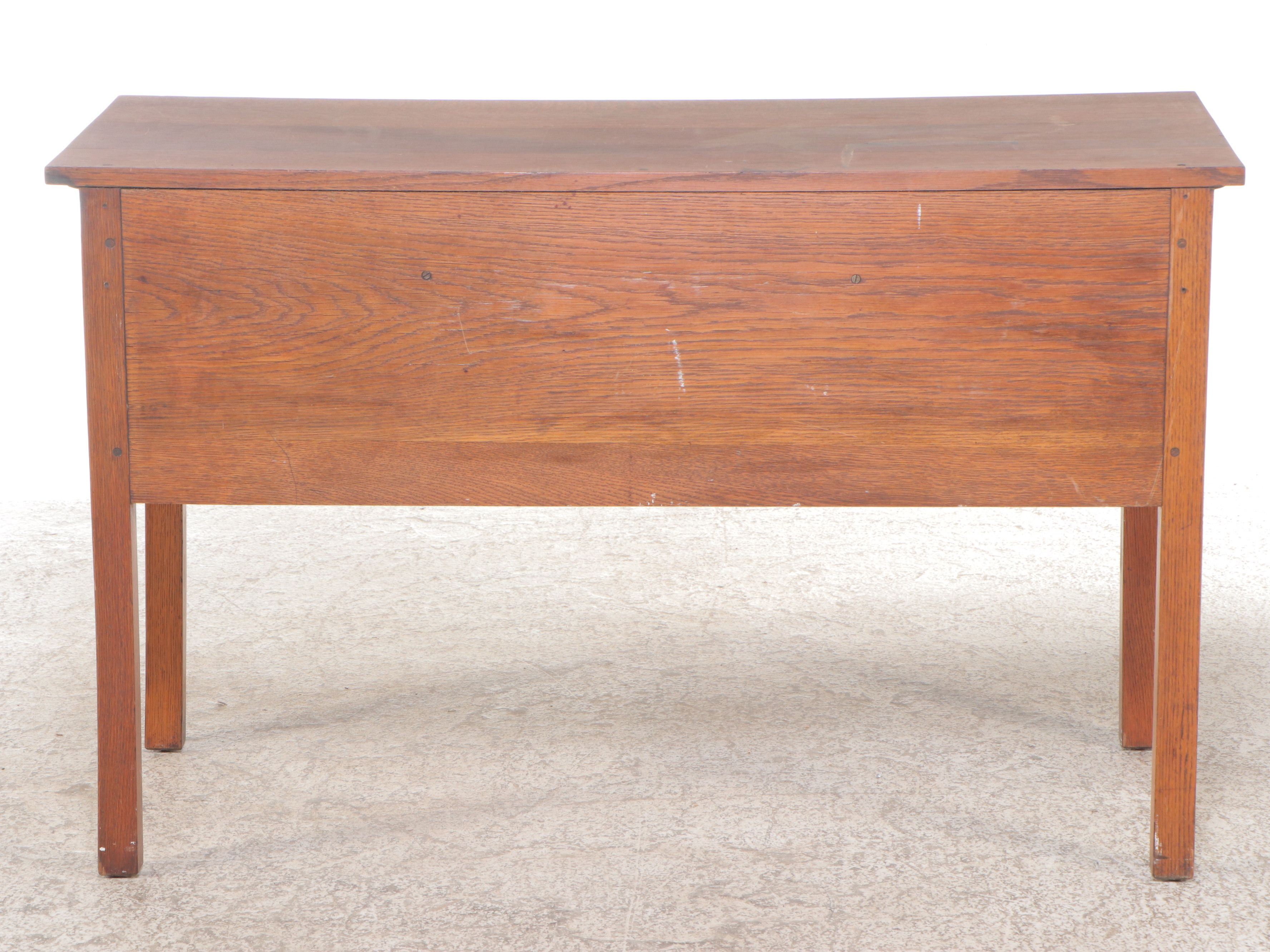 Stickley Arts & Crafts Oak Dressing Table, Early 20th Century