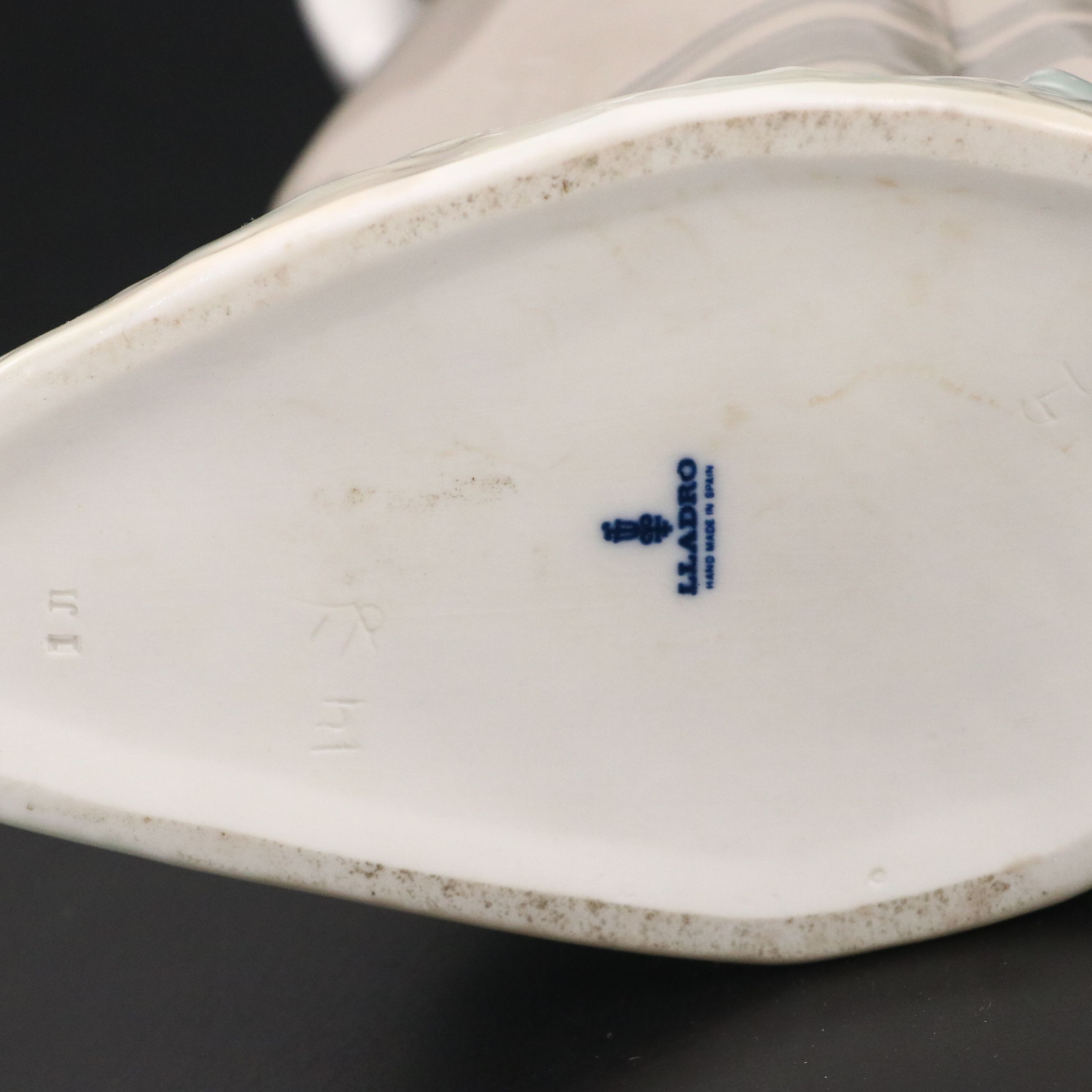 Lladró "Mother and Child" Porcelain Figure