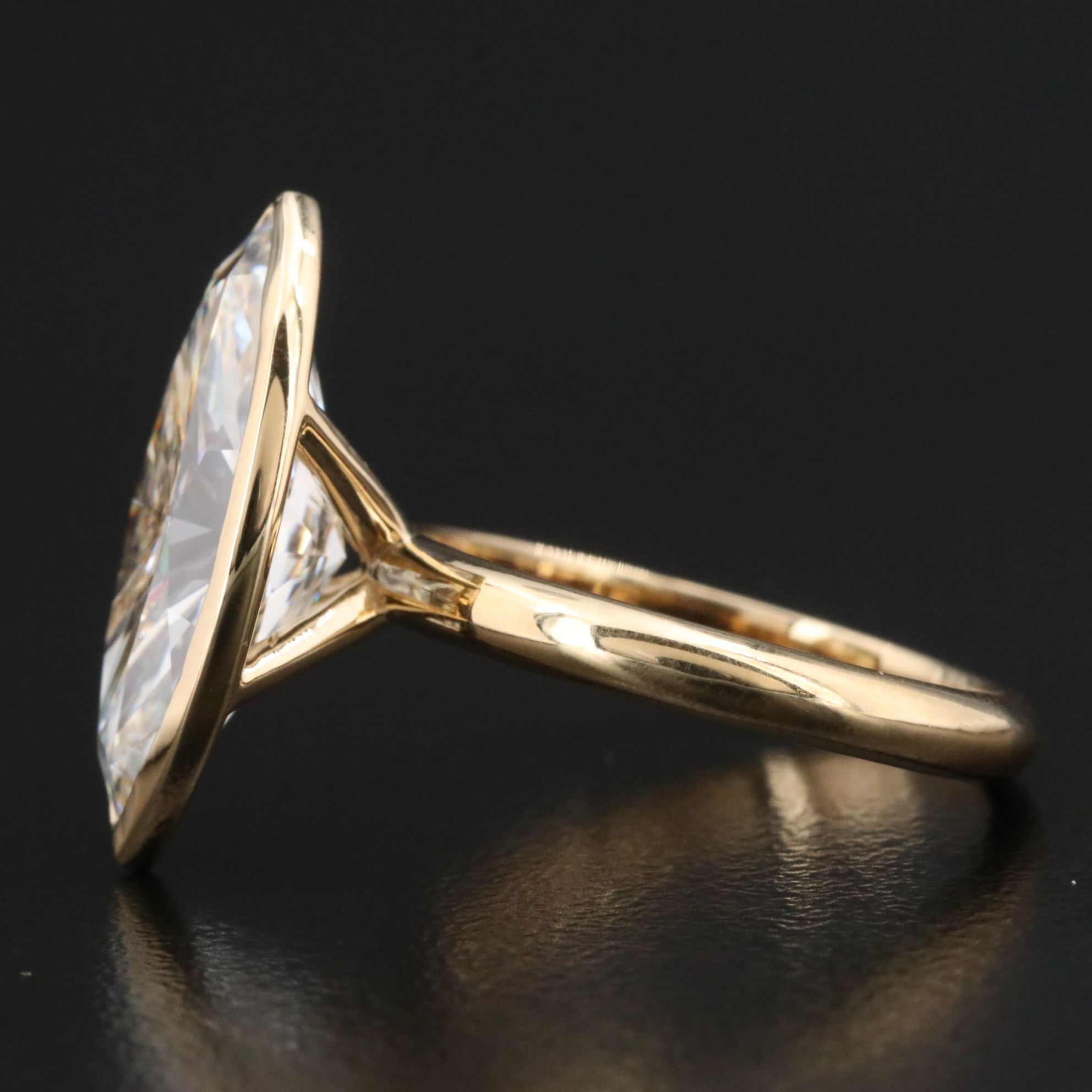 18K 4.75 CT Lab Grown Diamond Solitaire Ring with IGI Report