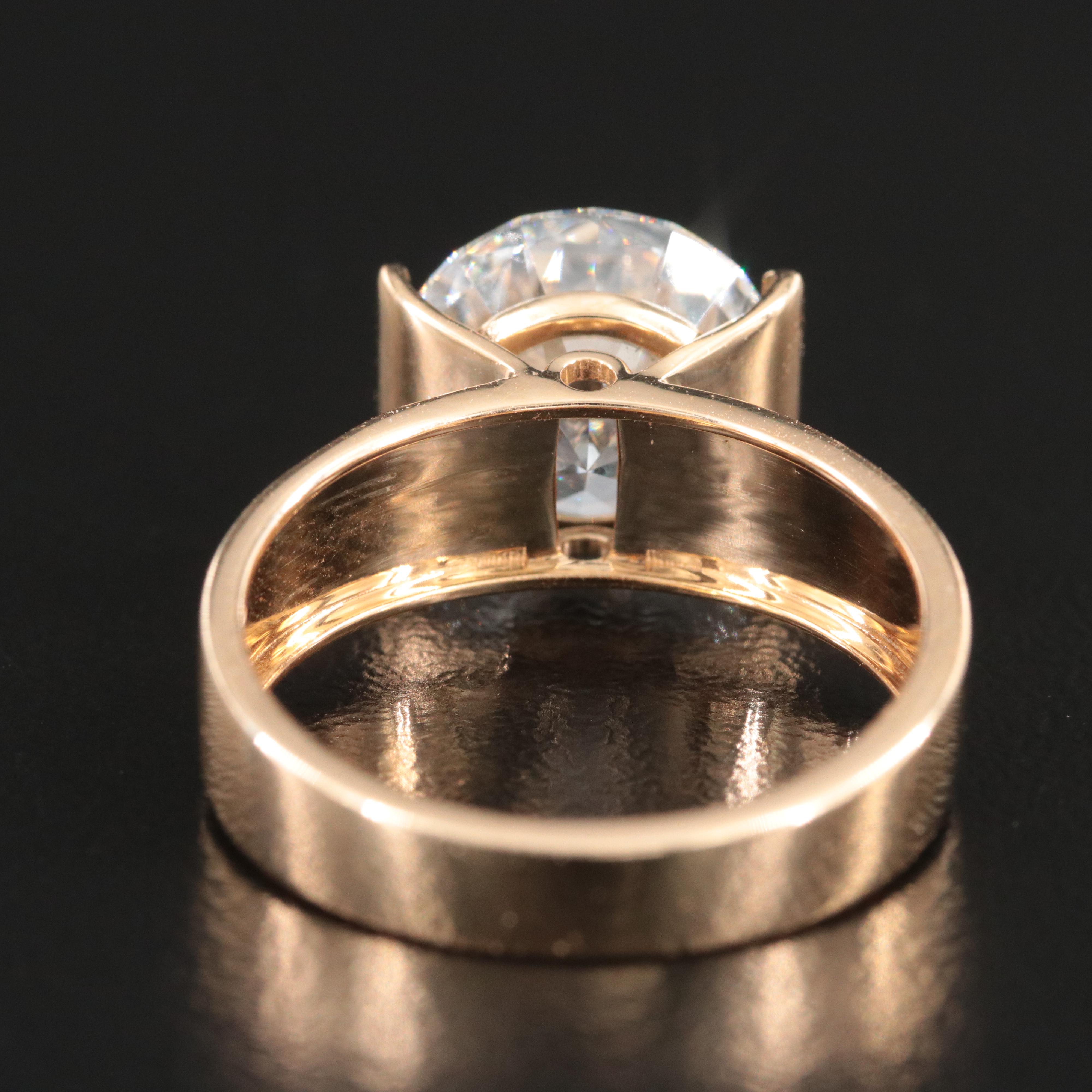 18K 4.03 CT Lab Grown Diamond Solitaire Ring with IGI Report