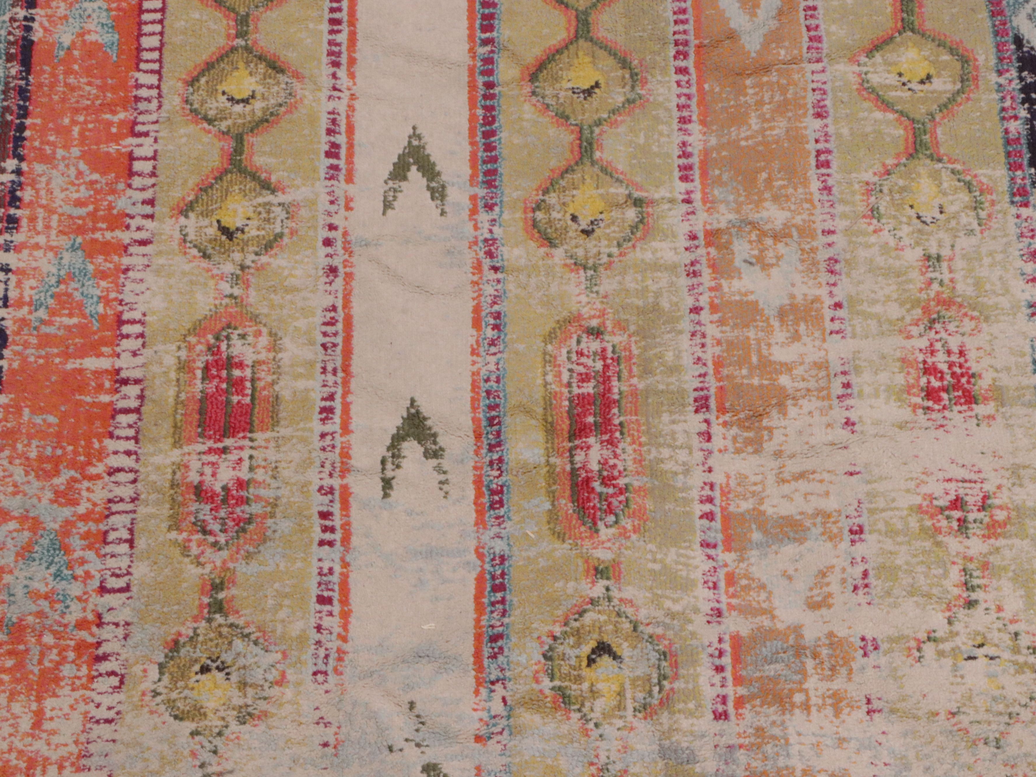 12' x 14'11 Machine Made Safavieh "Madison" Room-Sized Rug