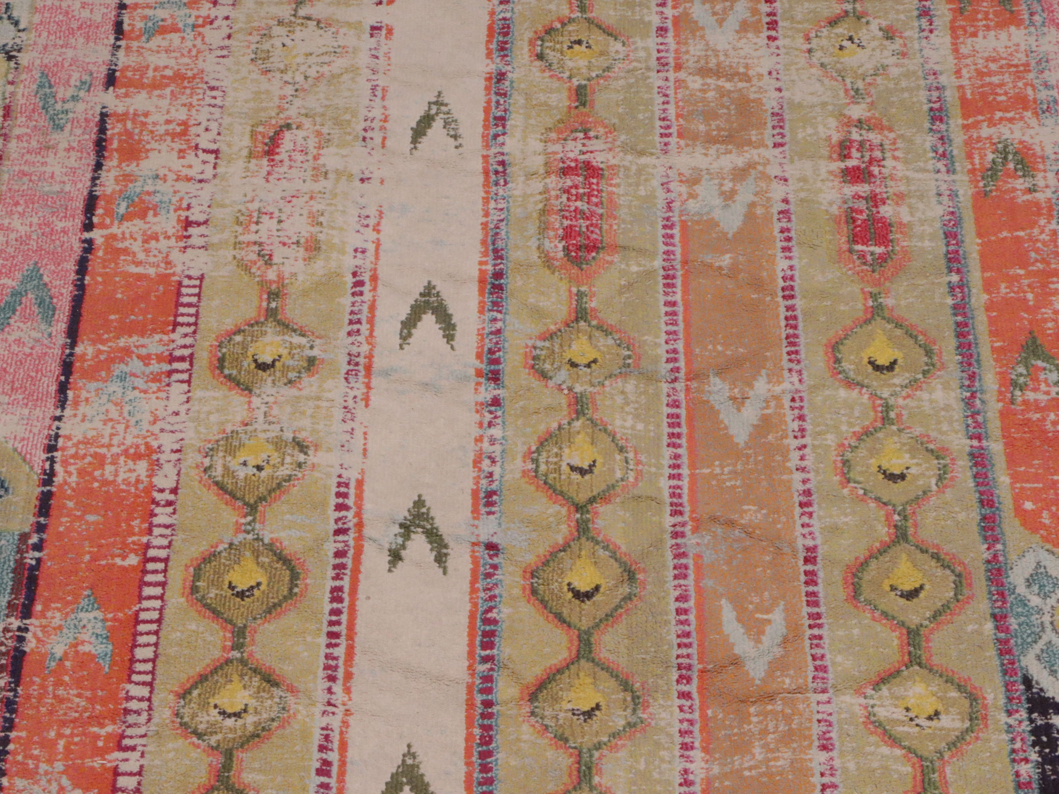 12' x 14'11 Machine Made Safavieh "Madison" Room-Sized Rug