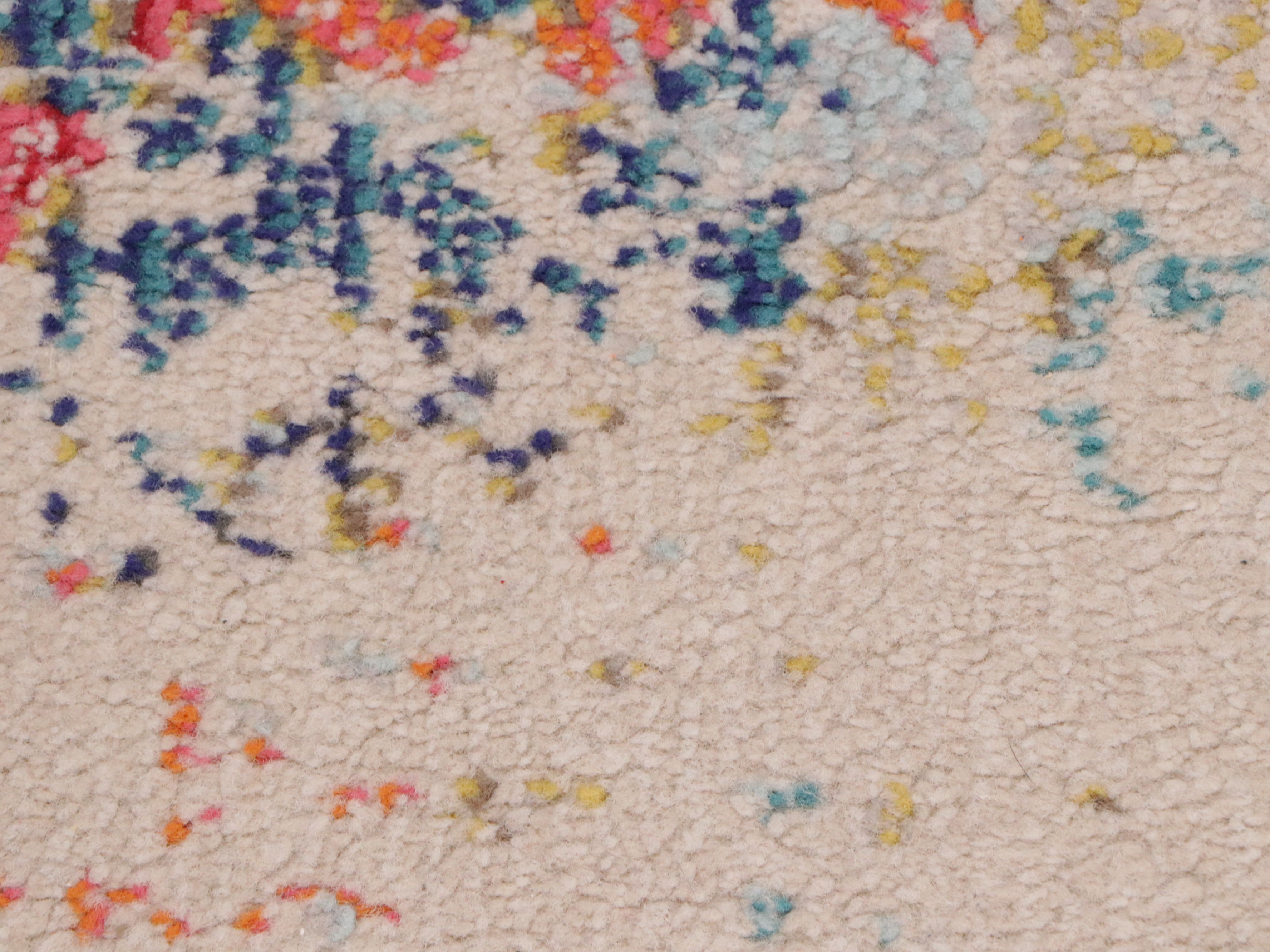 12' x 14'11 Machine Made Safavieh "Madison" Room-Sized Rug